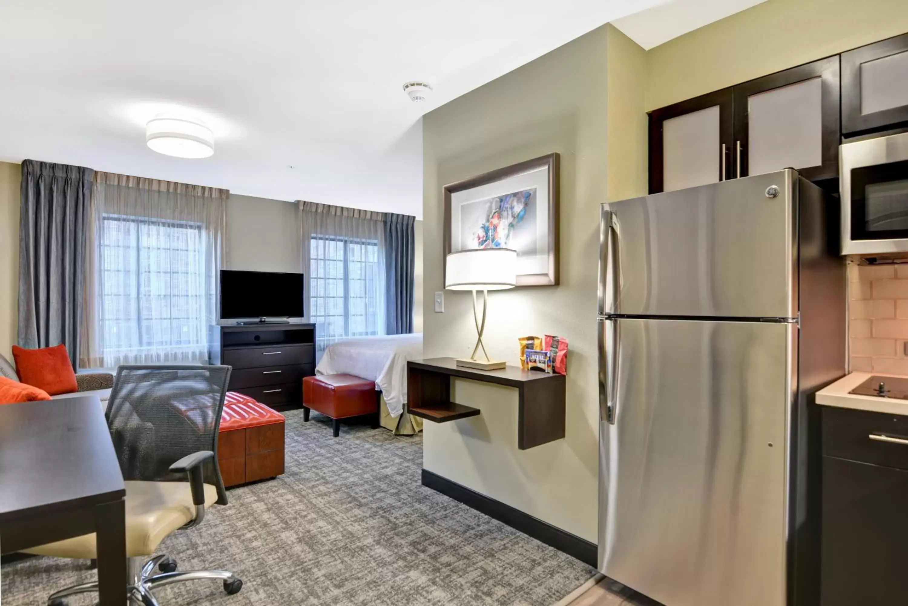 Photo of the whole room, Seating Area in Staybridge Suites Mt Juliet - Nashville Area