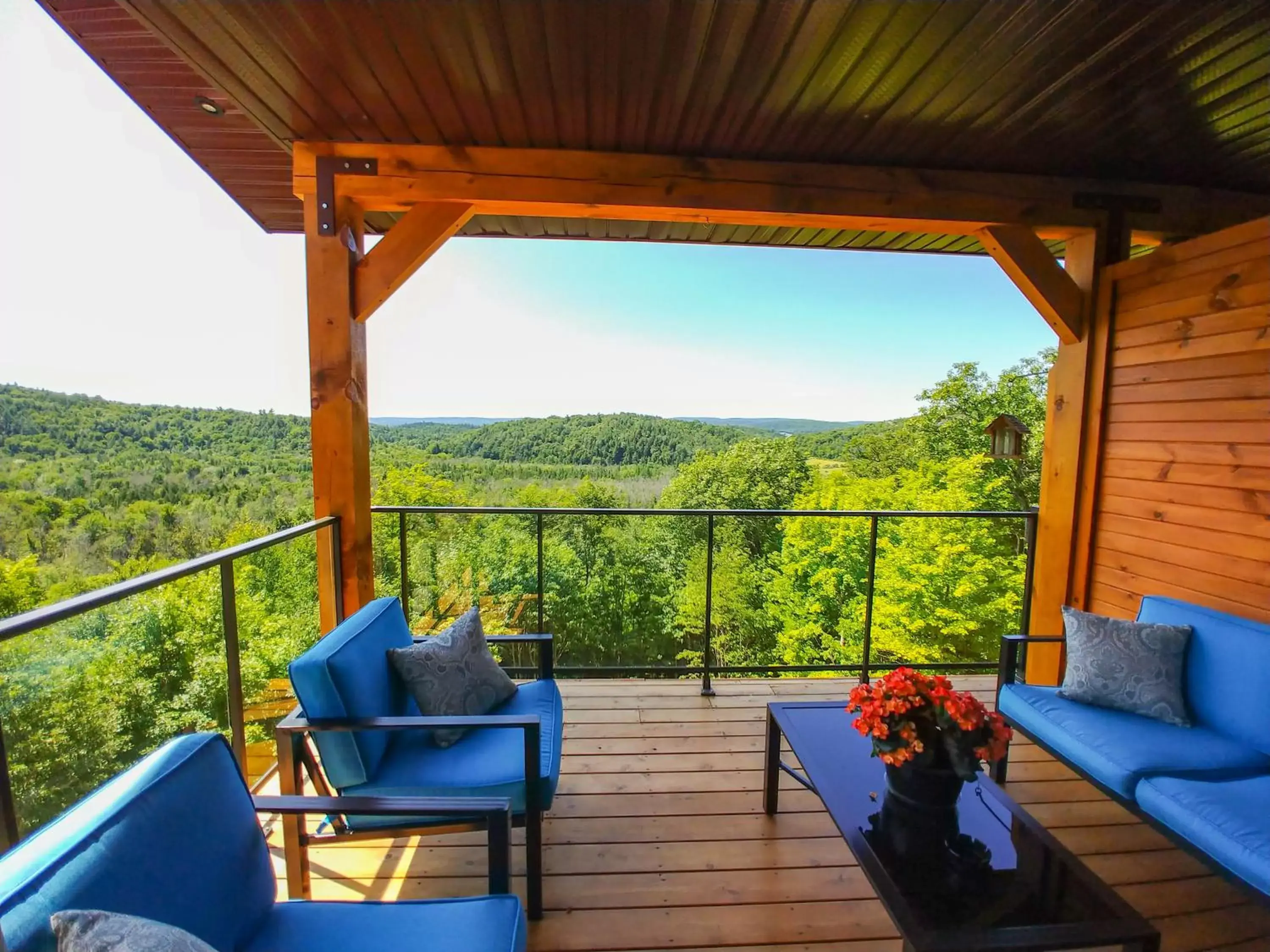 Balcony/Terrace in Le Bellevue Modern Lodge