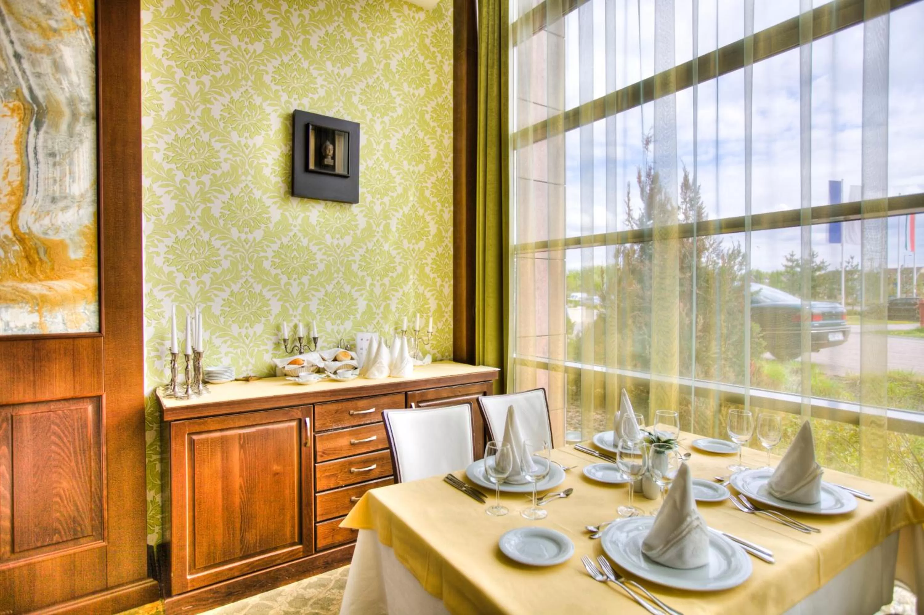 Restaurant/places to eat in Aquaworld Resort Budapest