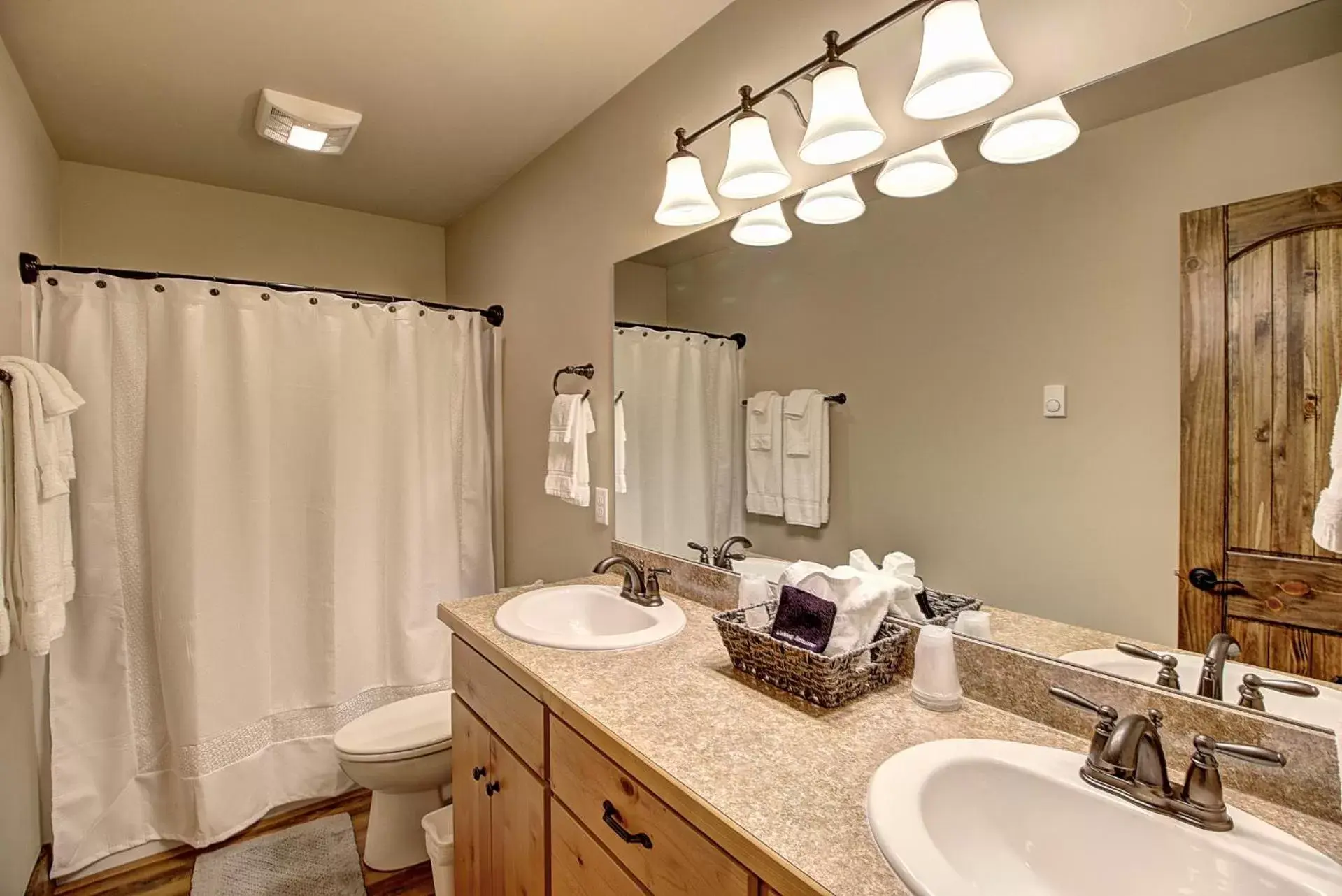 Shower, Bathroom in North Forty Resort