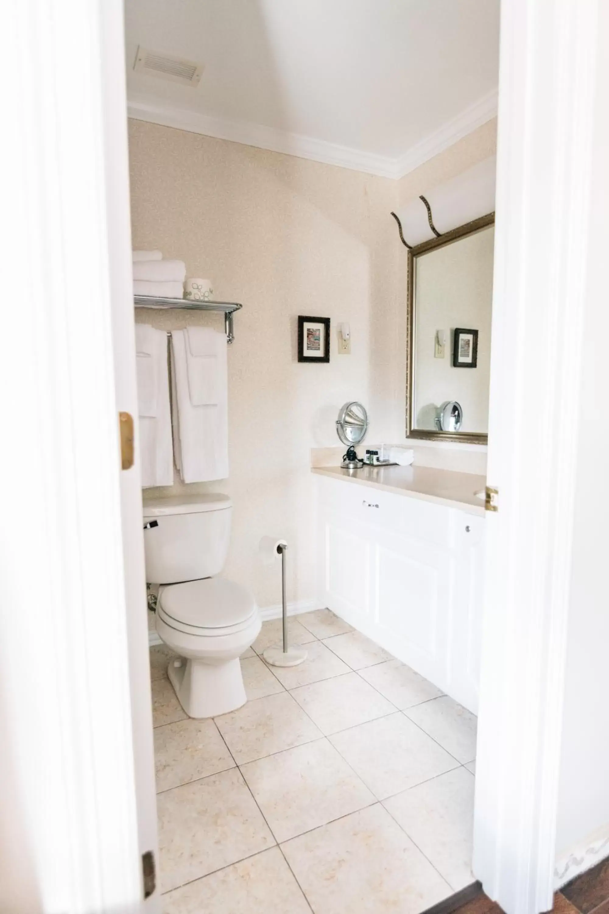 Bathroom in Church Street Inn