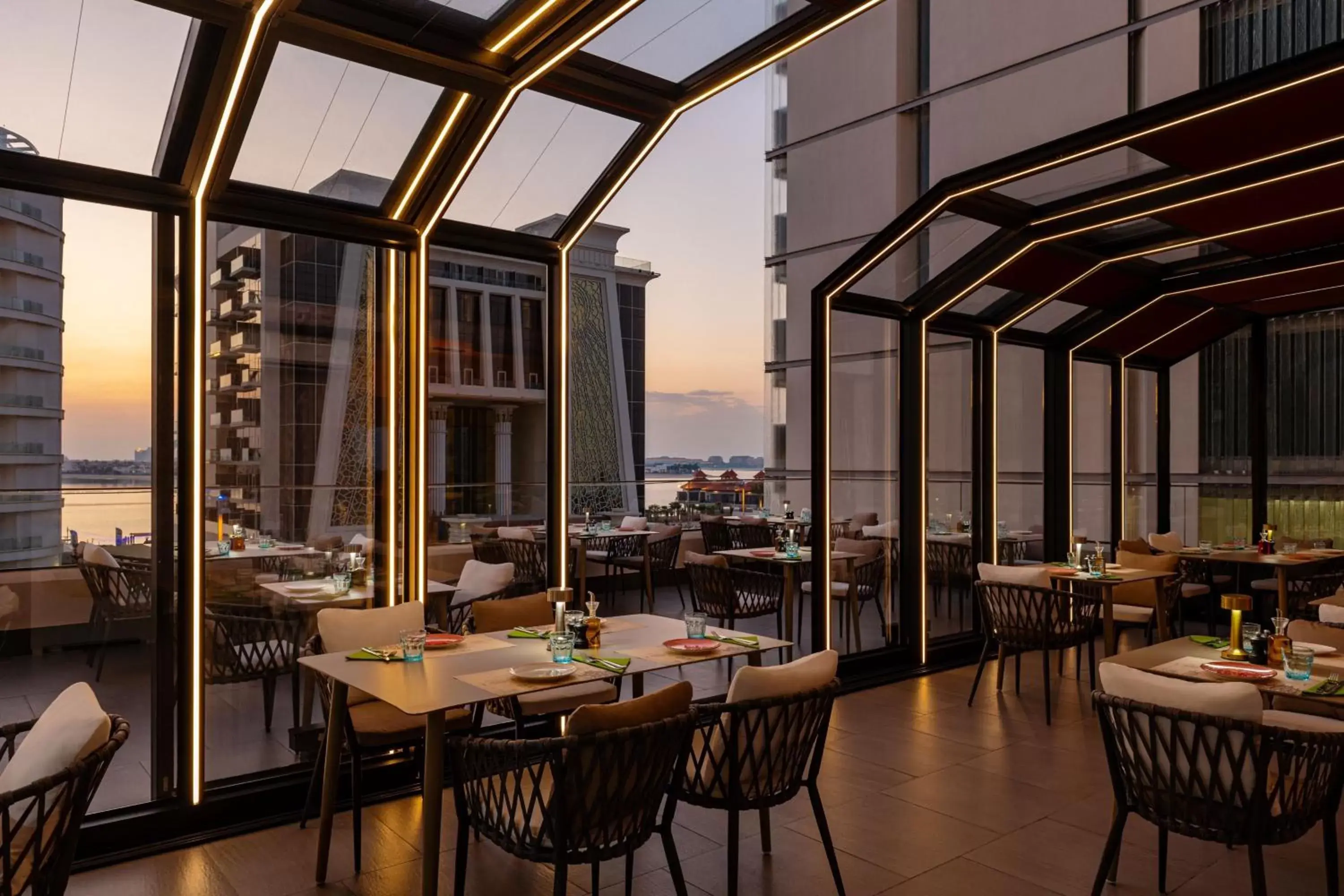 Restaurant/Places to Eat in Aloft Palm Jumeirah