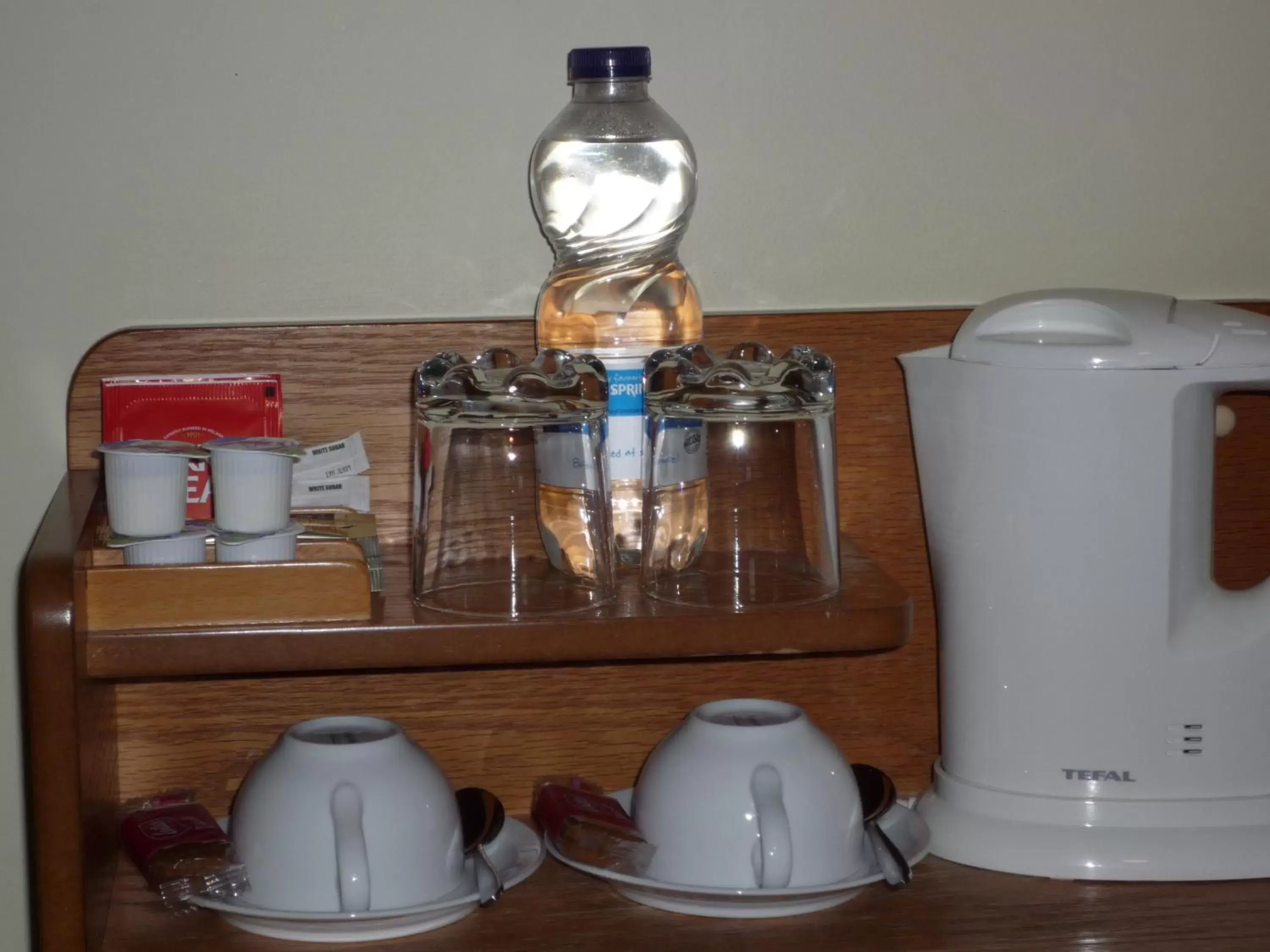 Coffee/Tea Facilities in Avlon House Bed and Breakfast