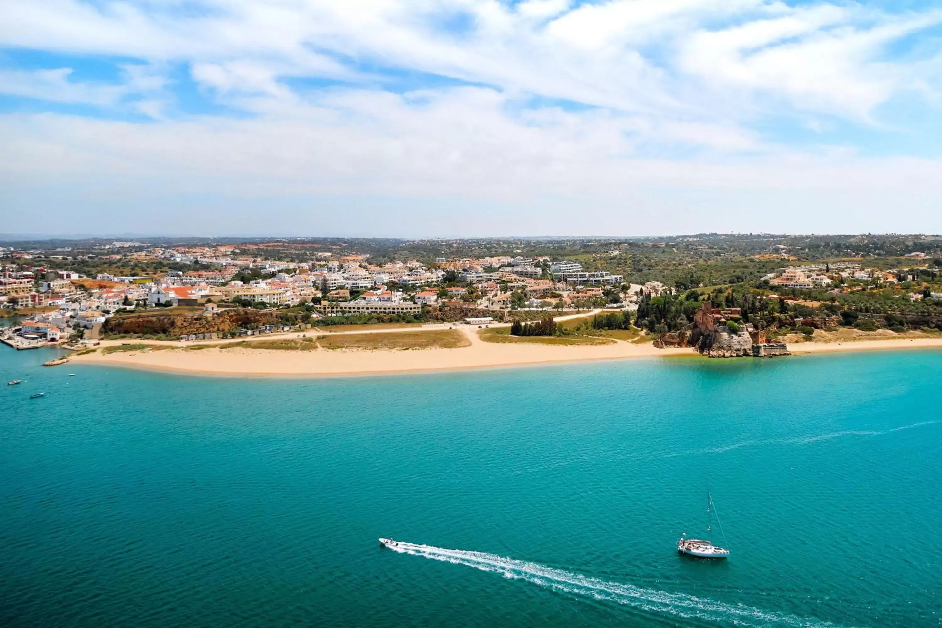 Property building, Bird's-eye View in NH Marina Portimao Resort