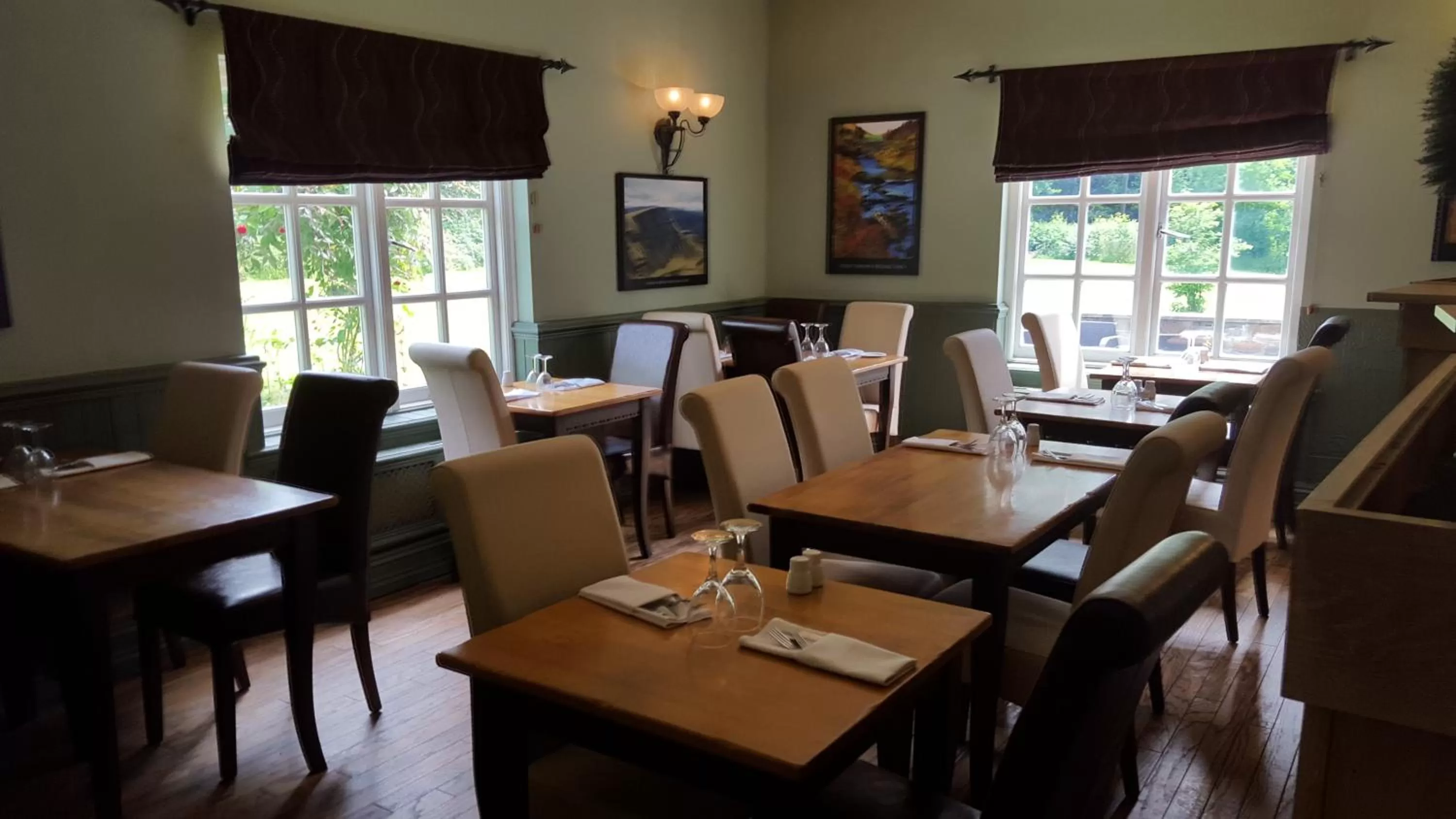 Restaurant/places to eat in Nant Ddu Lodge Hotel & Spa
