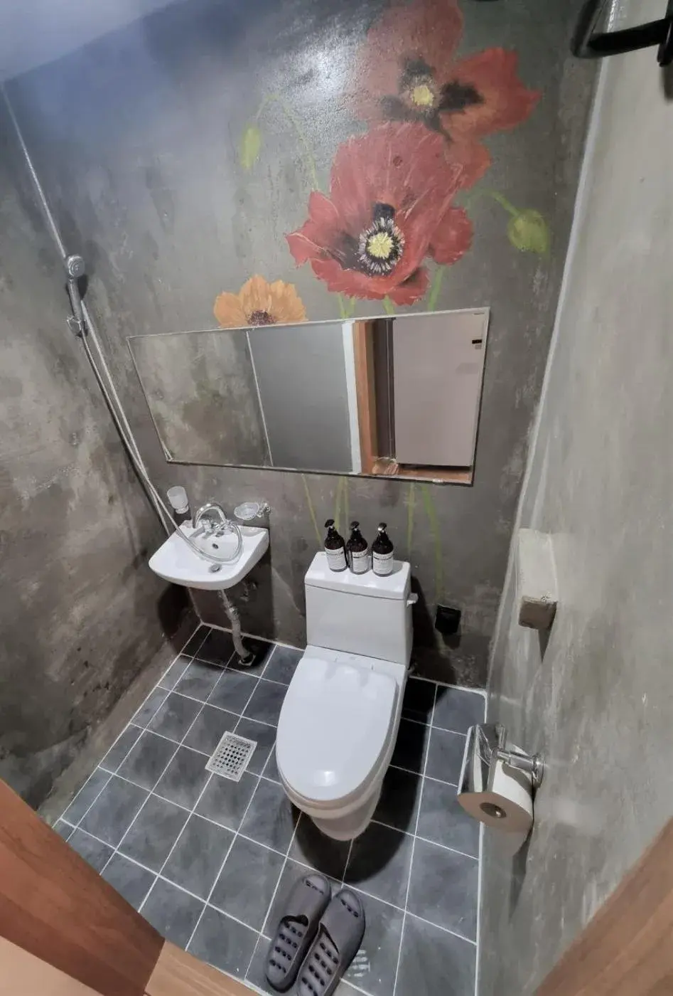 Bathroom in Hwon Guest House