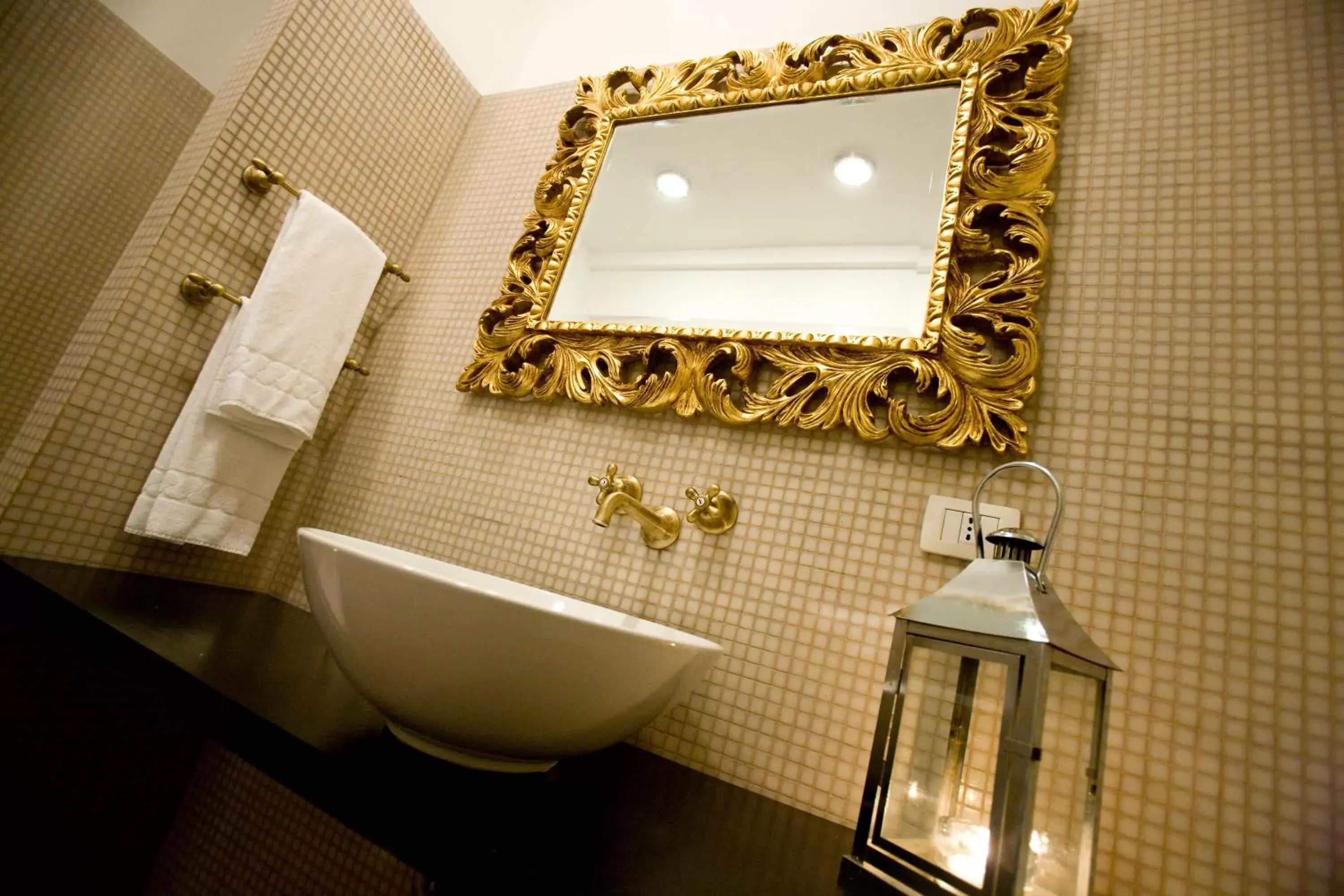 Bathroom in Miramare Cagliari Hotel Museo