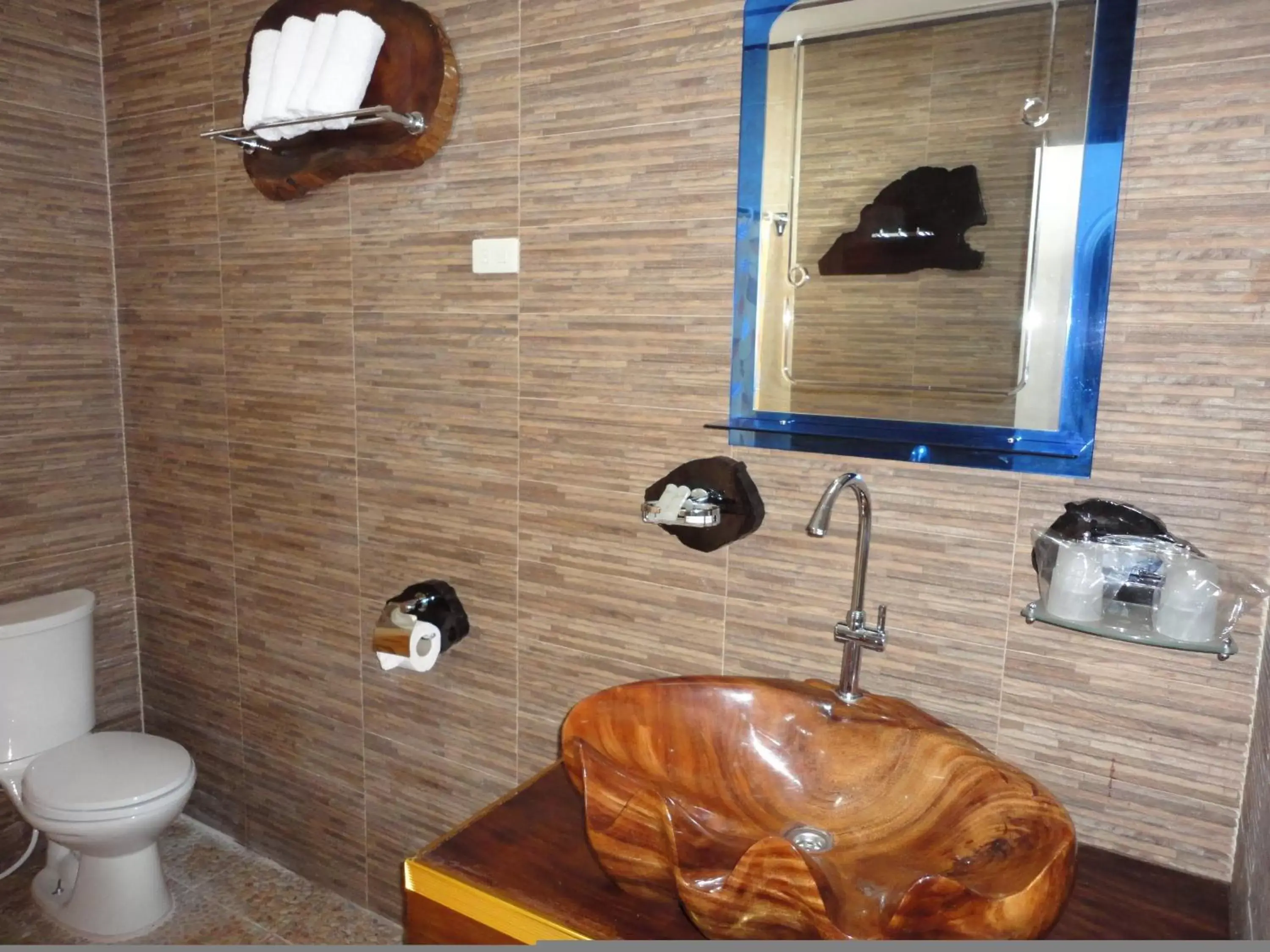 Bathroom in Deep Forest Garden Hotel