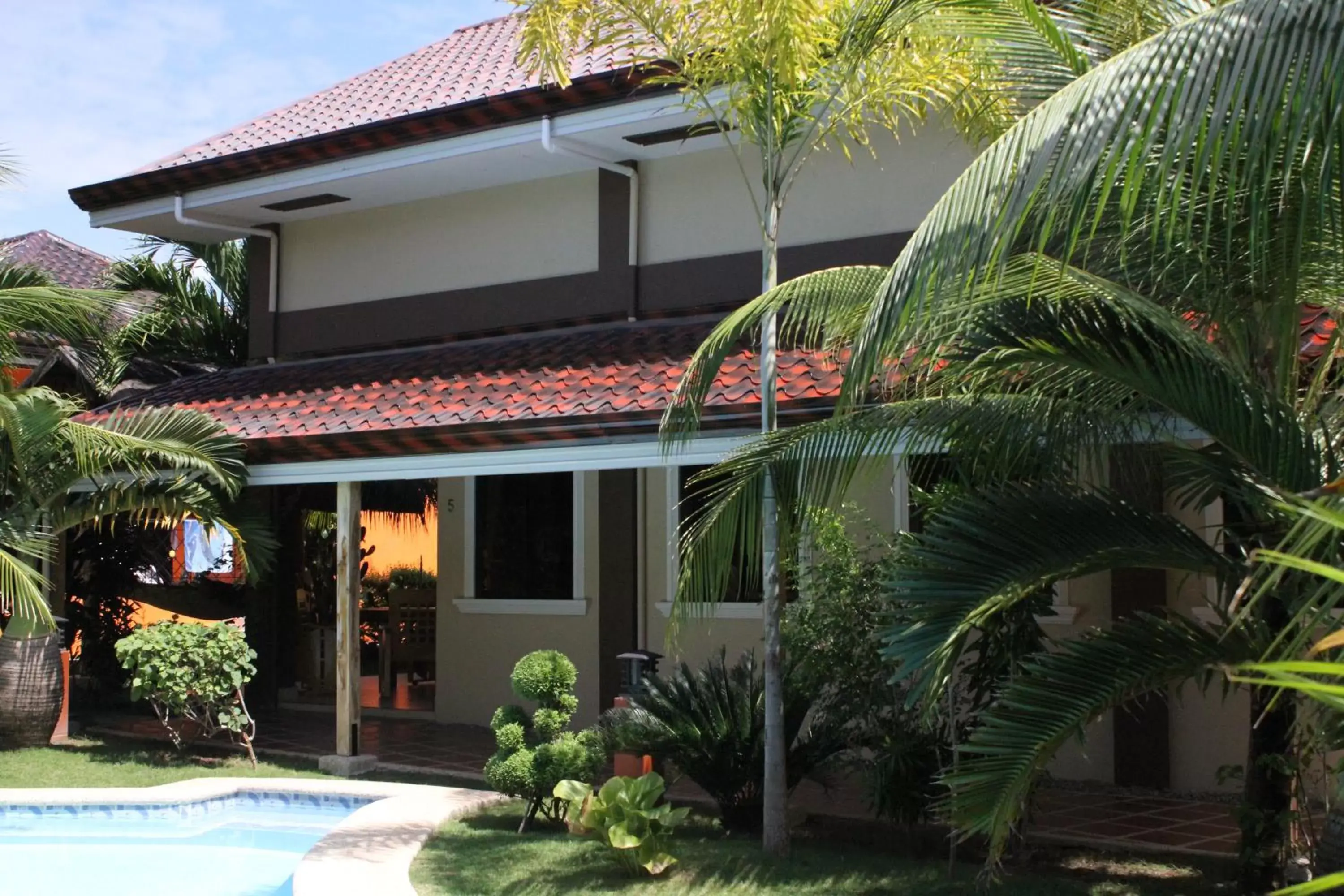 Three-Bedroom Gallery Villa in Alona's Coral Garden Resort (Adult-Only) Three-Bedroom Gallery Villa in Alona's Coral Garden Resort (Adult-Only)