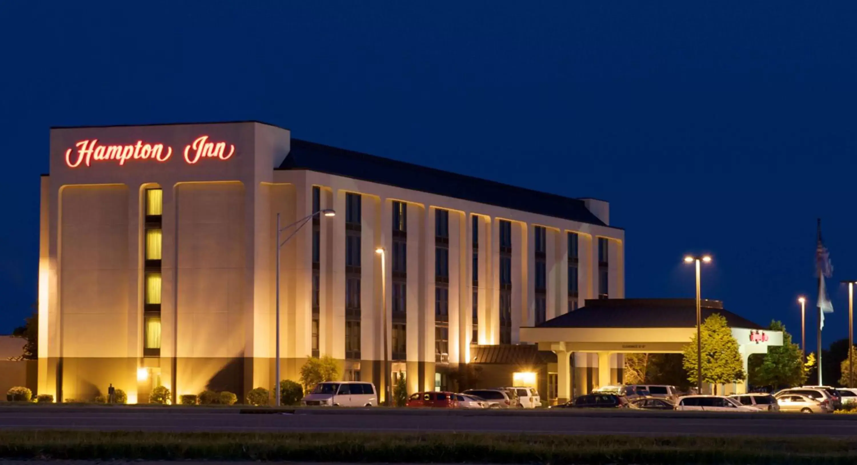 Property Building in Hampton Inn Evansville