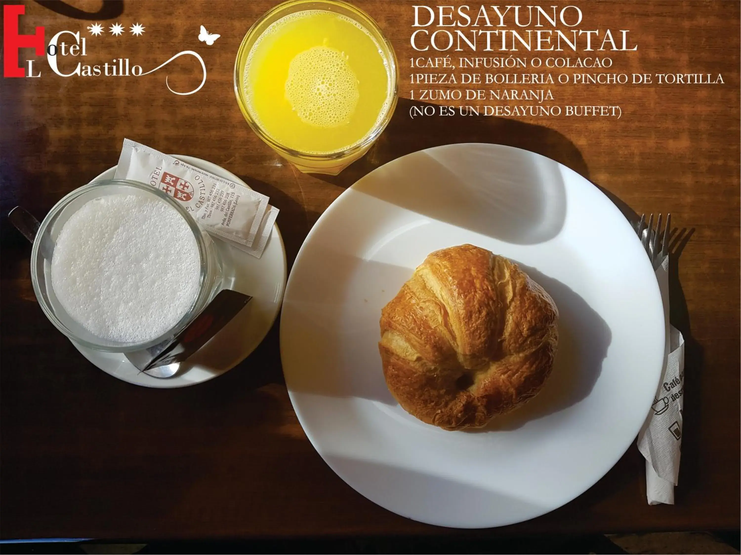 Lounge or bar in Hotel El Castillo Lounge or bar in Hotel El Castillo