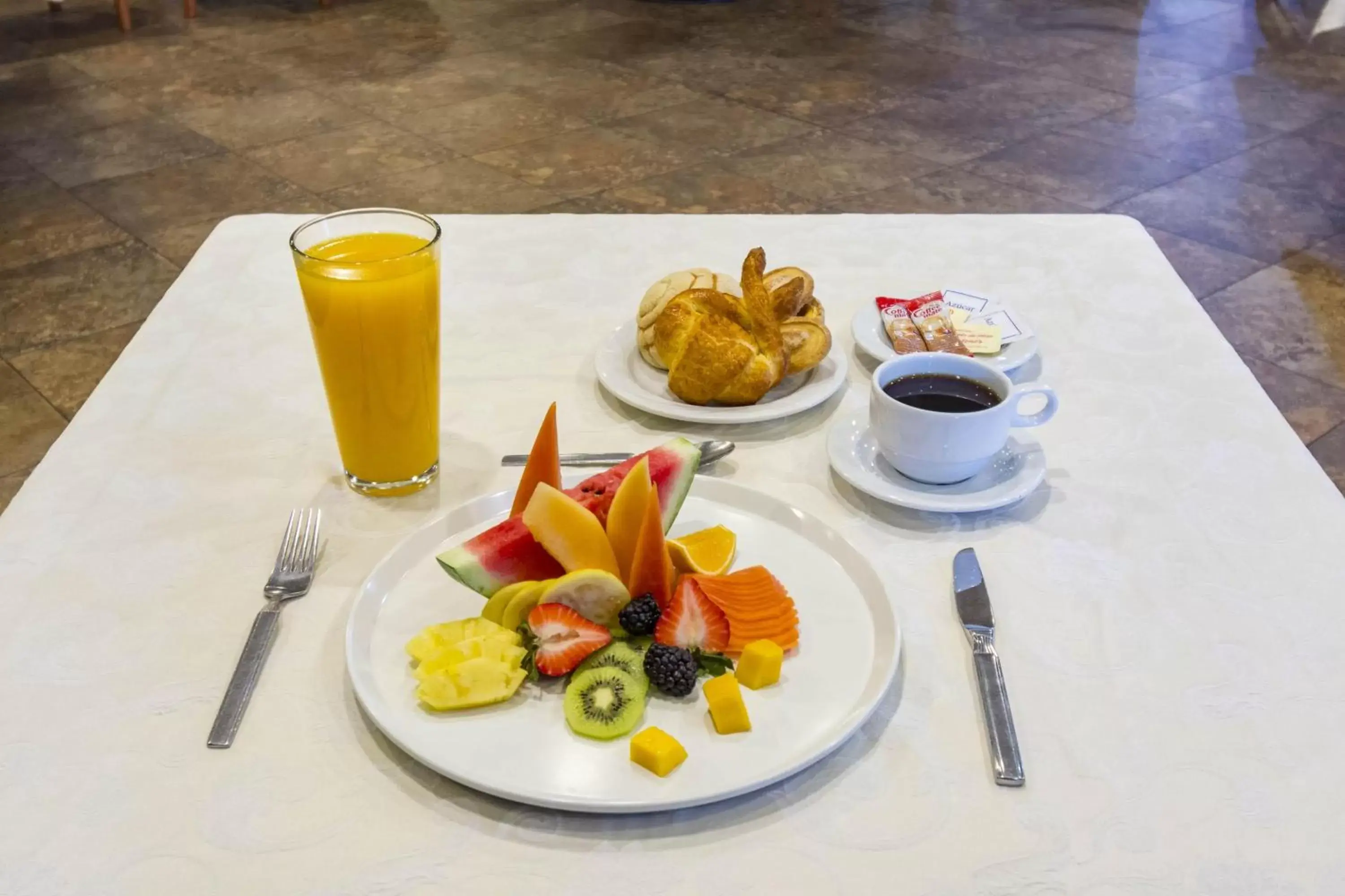 Breakfast in Capital O Hotel Herederos, Piedras Negras