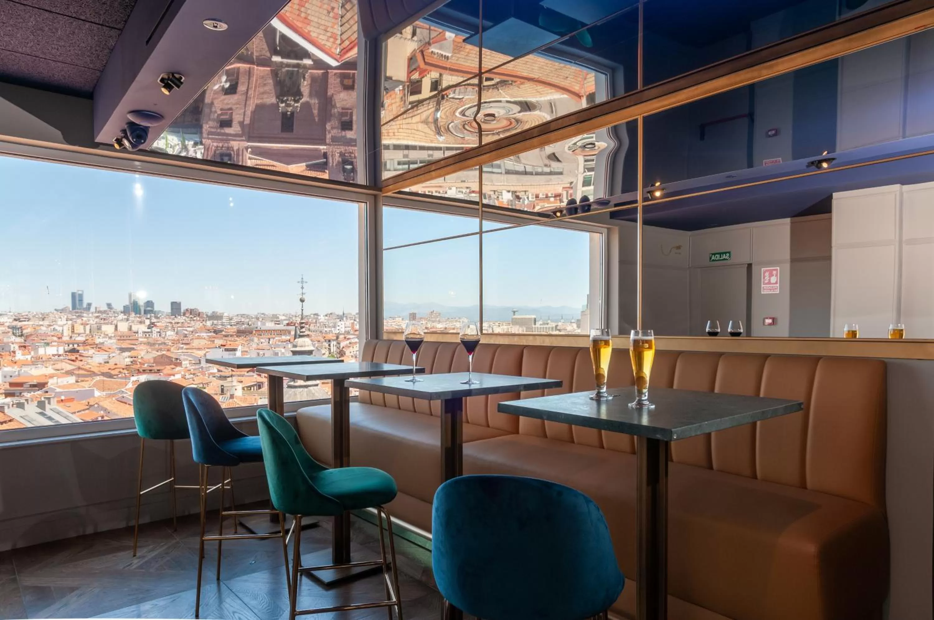 Restaurant/places to eat in Smartrental Collection Gran Vía Centric