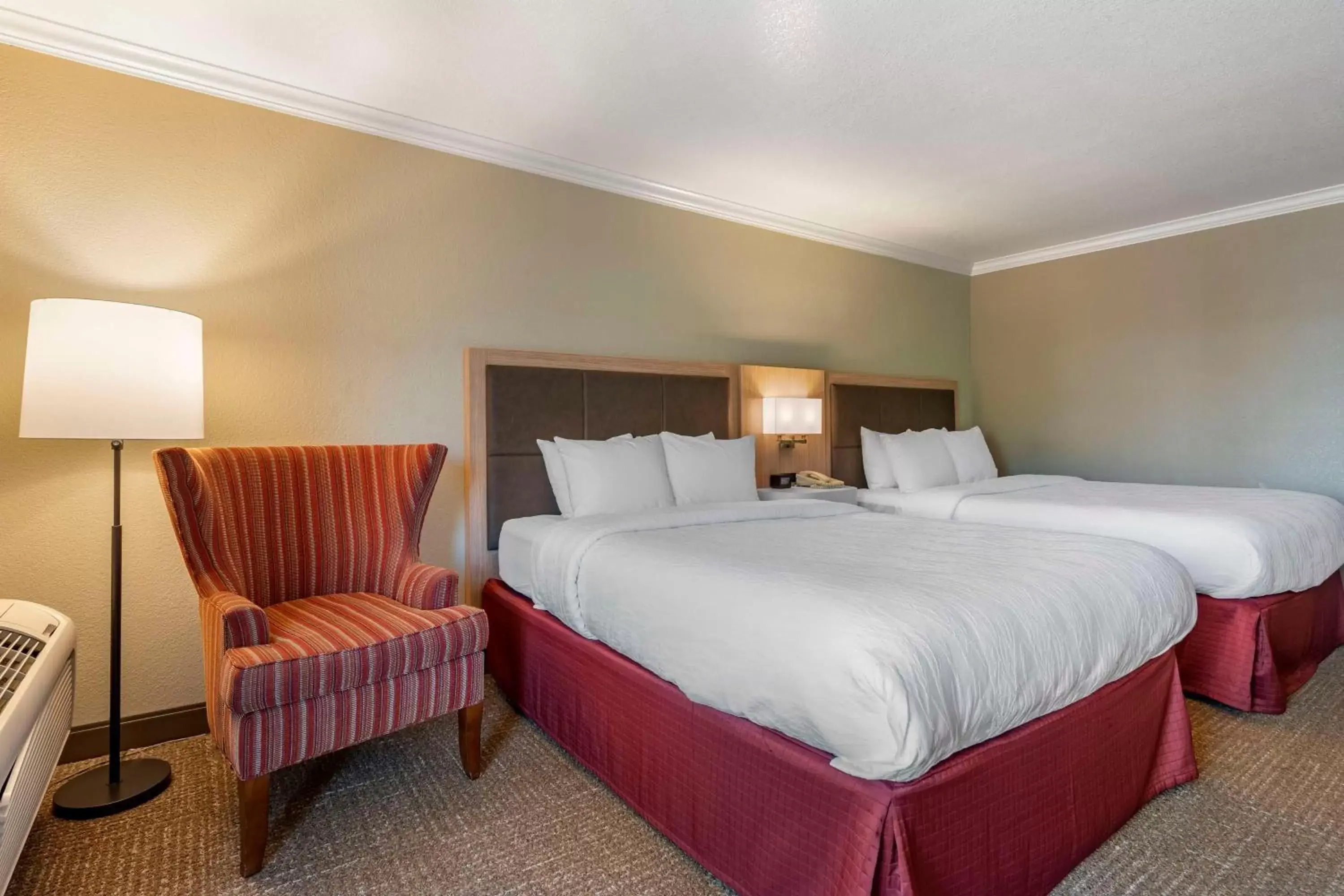 Bed in Hampton Inn Ukiah