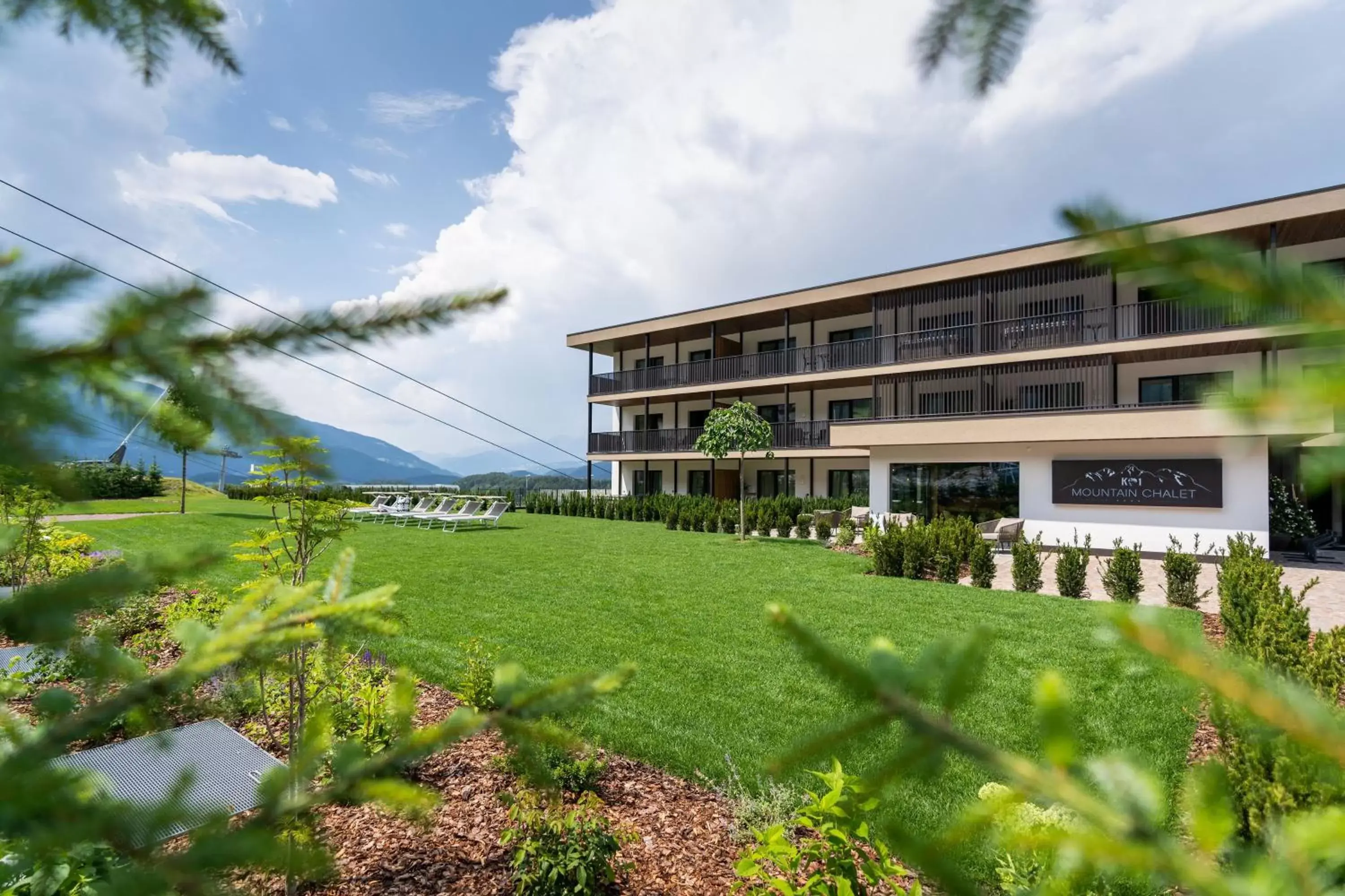 Garden view, Property Building in K1 Mountain Chalet - Luxury Apartements