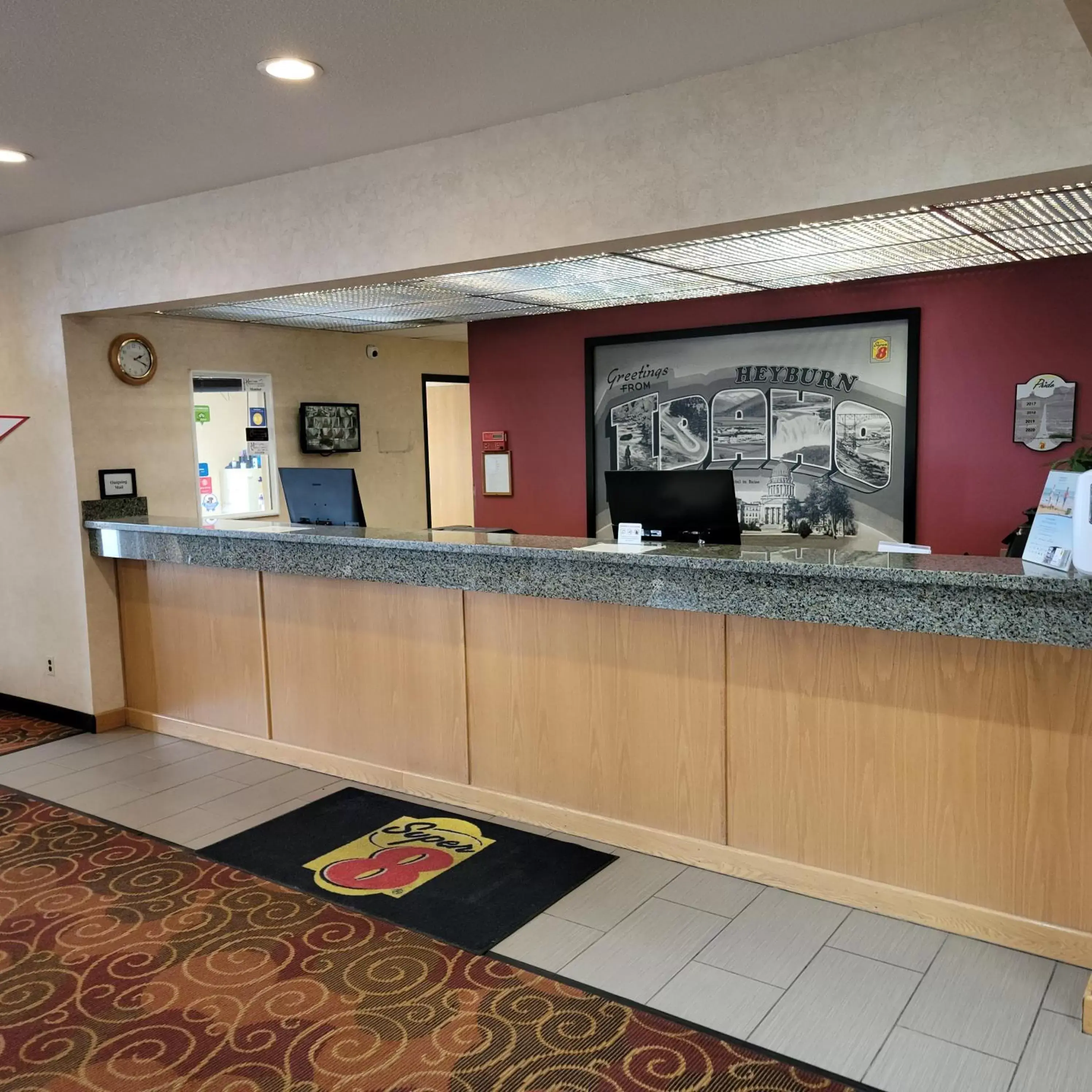 Lobby or reception in Super 8 by Wyndham Heyburn Lobby or reception in Super 8 by Wyndham Heyburn