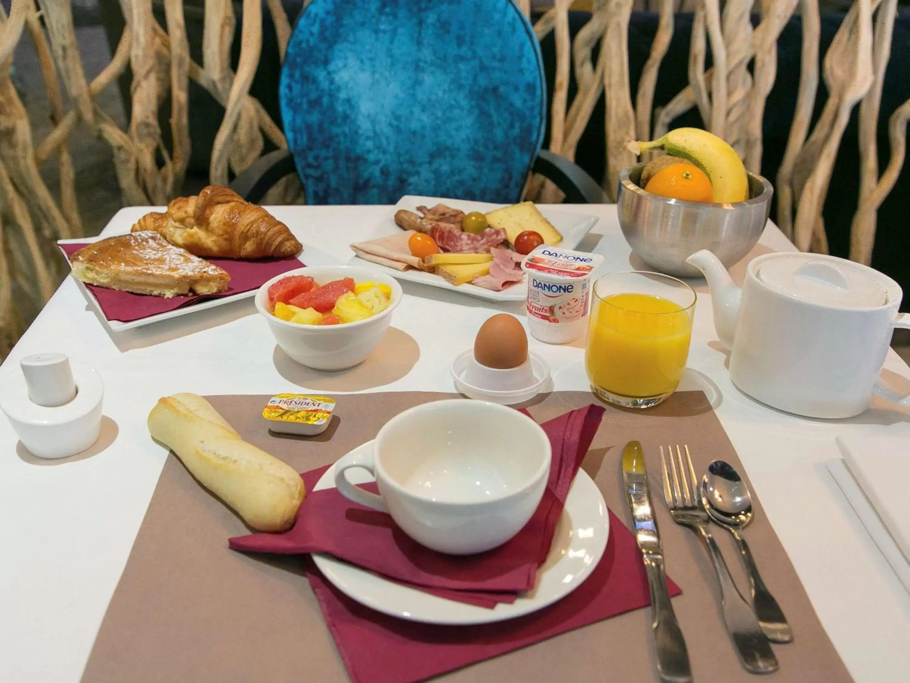 Restaurant/places to eat, Breakfast in Mercure Bordeaux Aéroport