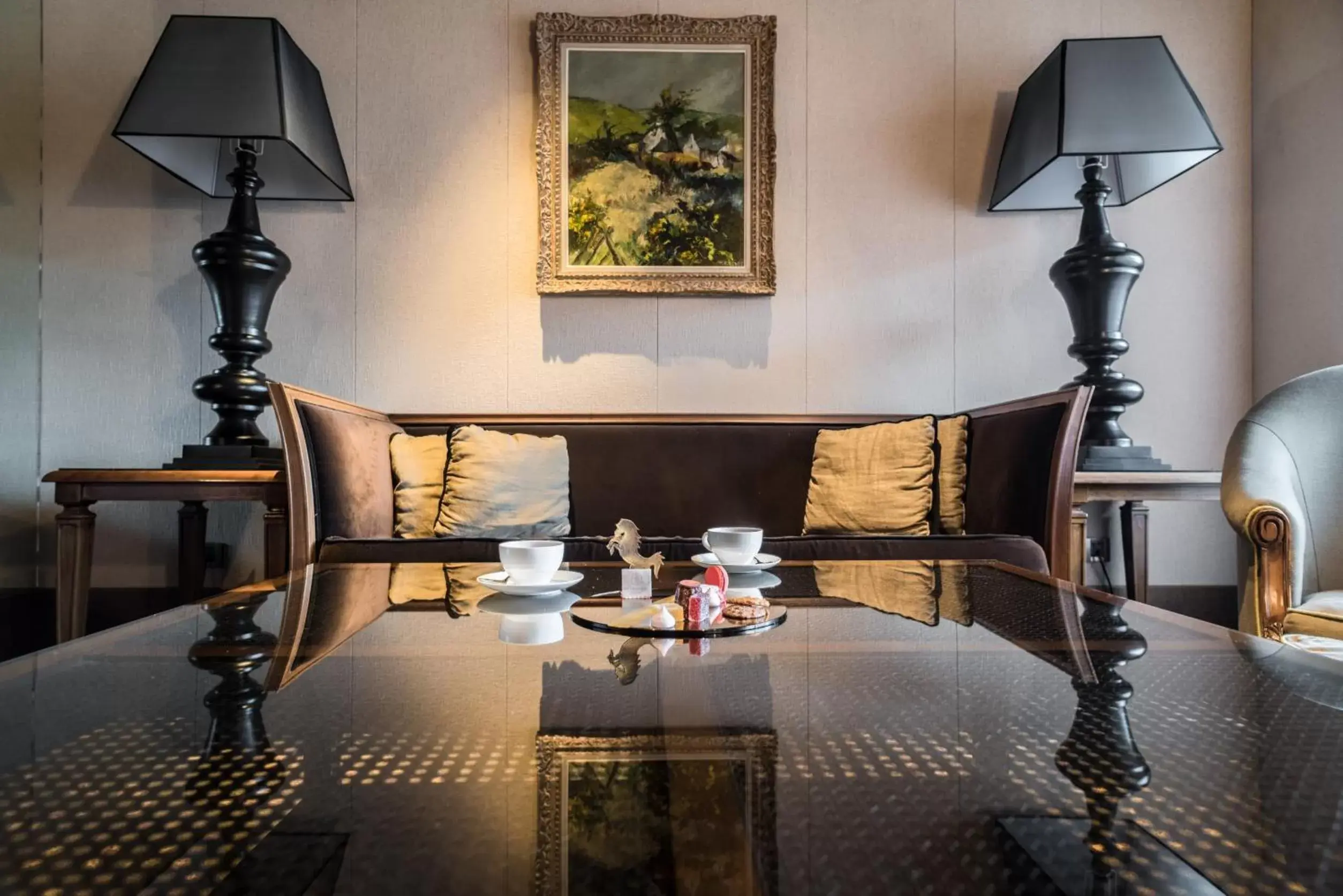 Living room, Seating Area in Palais de Chine Hotel