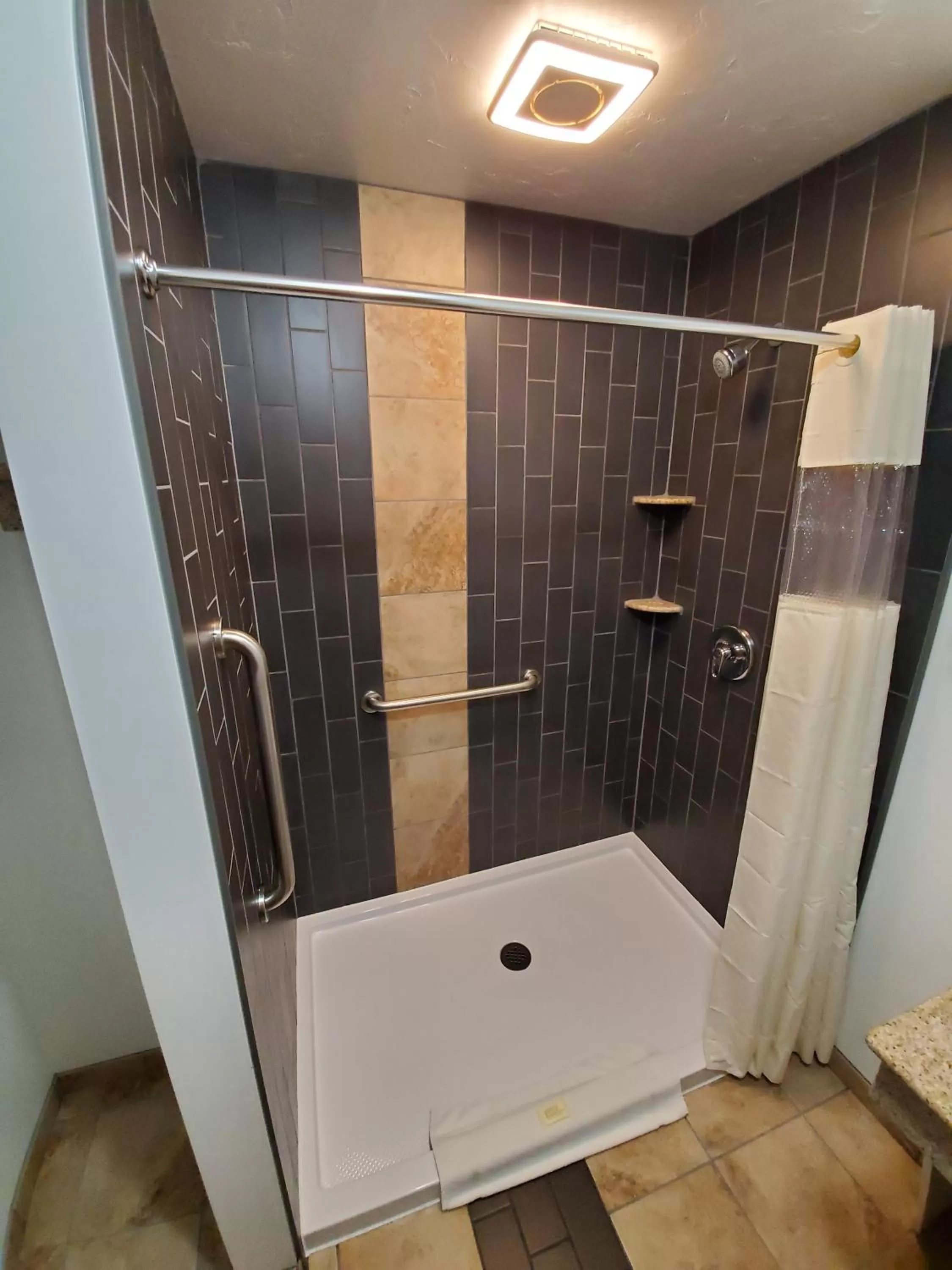 Family Suite in Jefferson Hills Motel