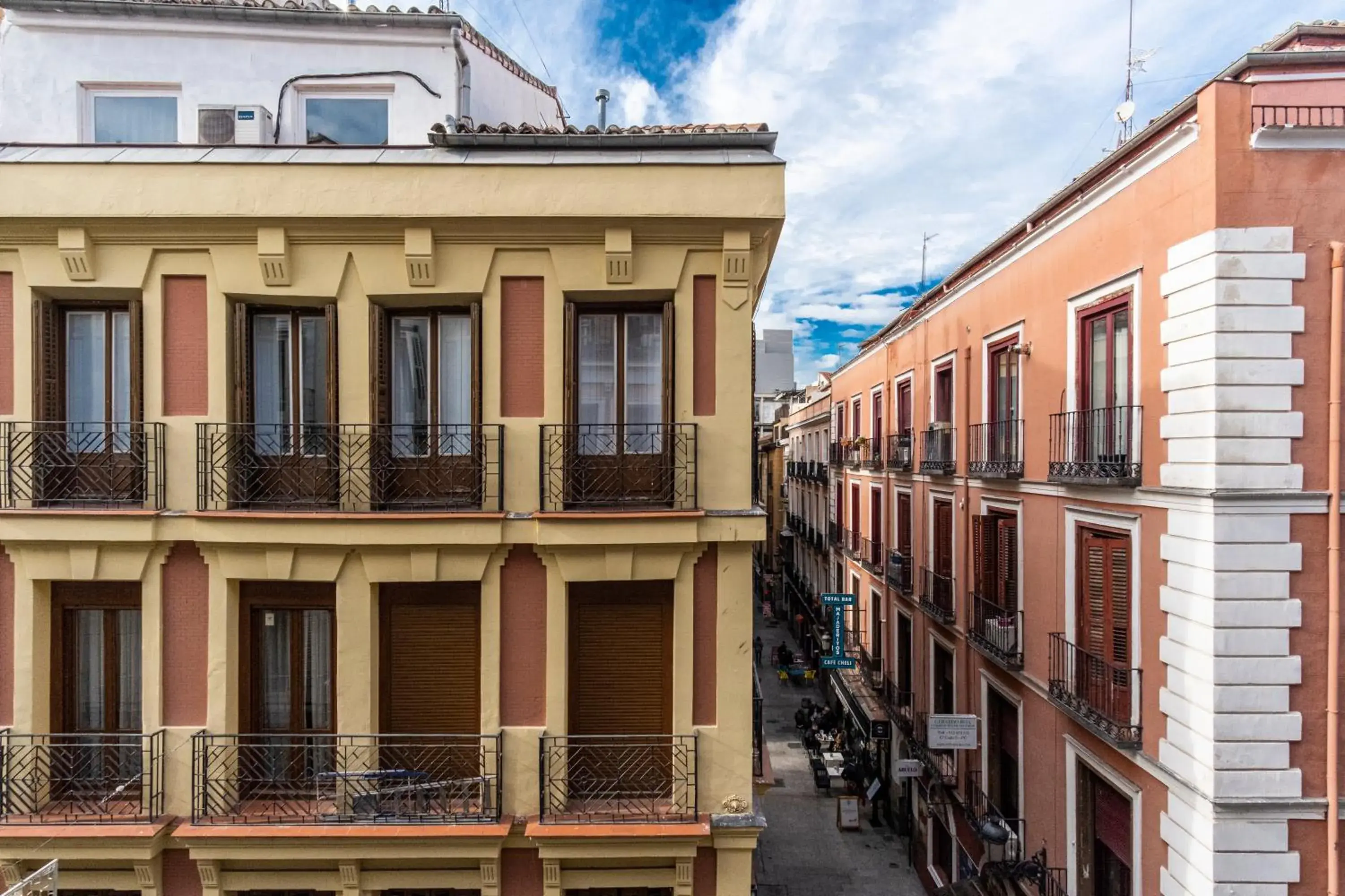 City view in Hostal Rincón de Sol - Centro Madrid - Self Checkin City view in Hostal Rincón de Sol - Centro Madrid - Self Checkin