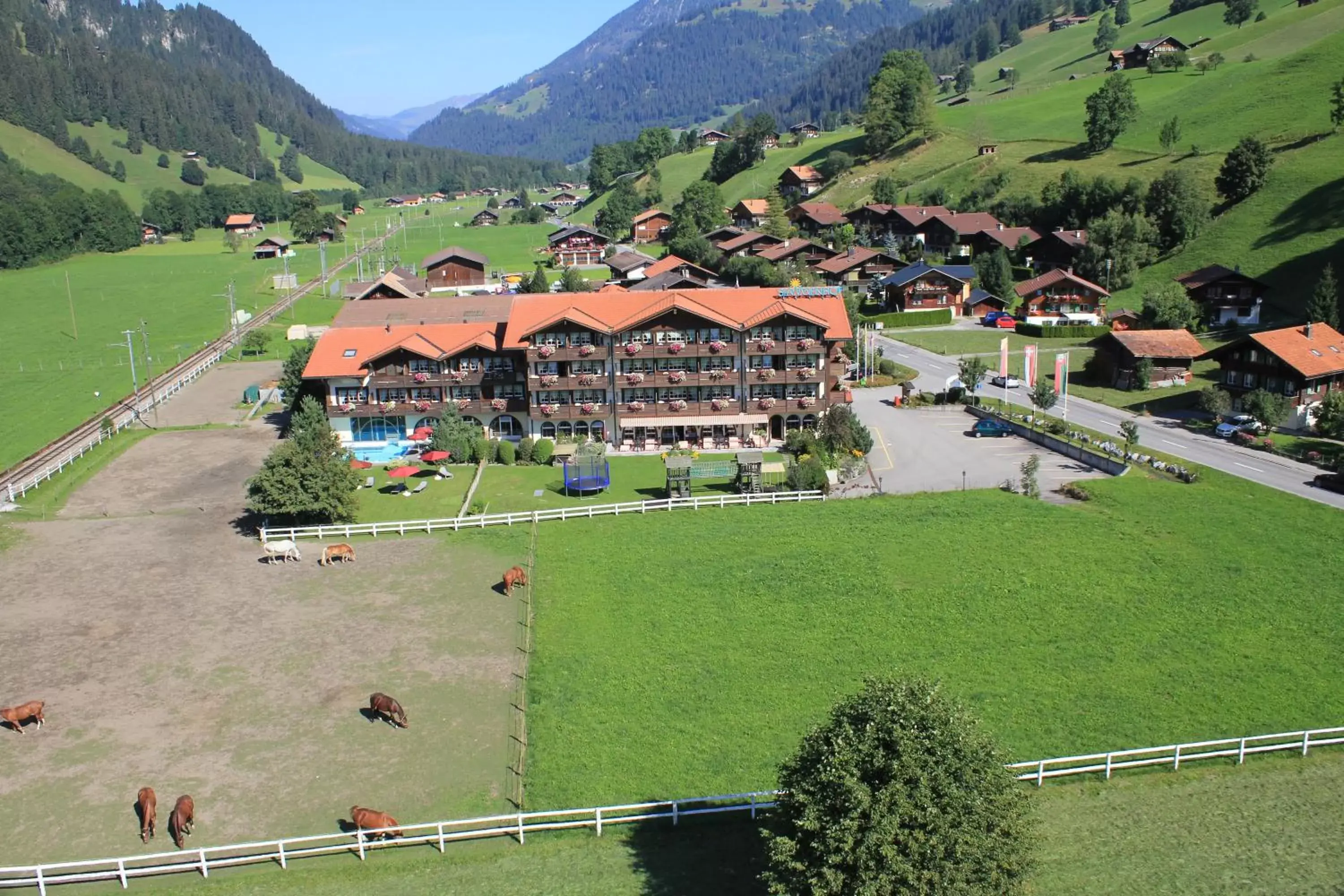 Facade/entrance, Bird's-eye View in Hotel Simmenhof