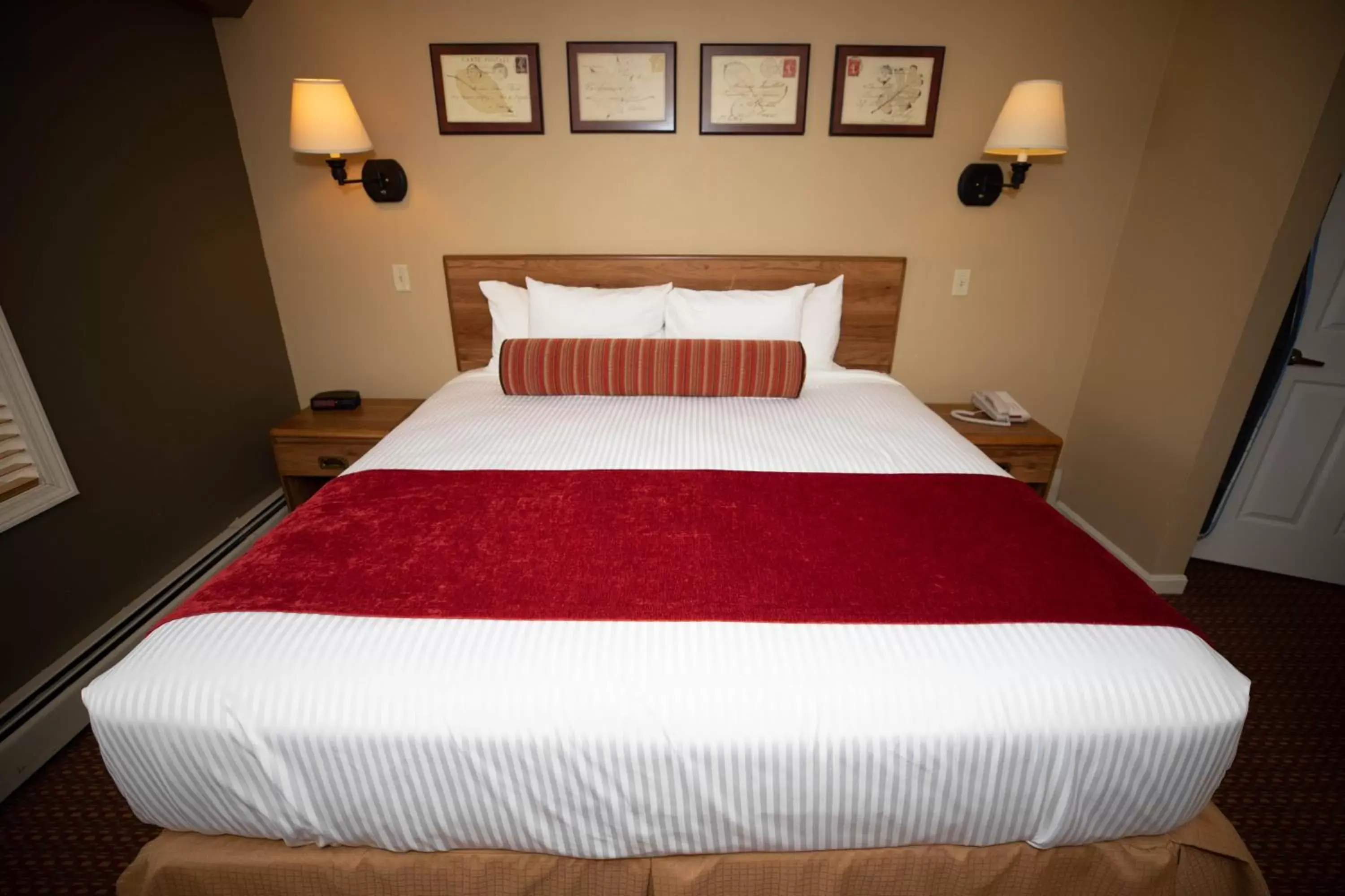 Bed in InnSeason Resorts Pollard Brook