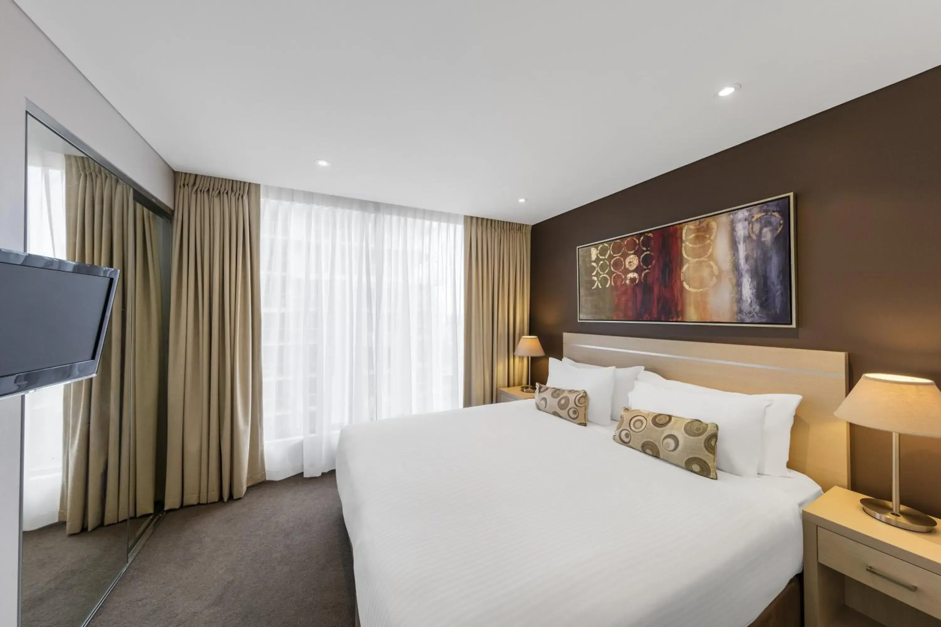 Bedroom, Bed in Oaks Adelaide Horizons Suites Bedroom, Bed in Oaks Adelaide Horizons Suites