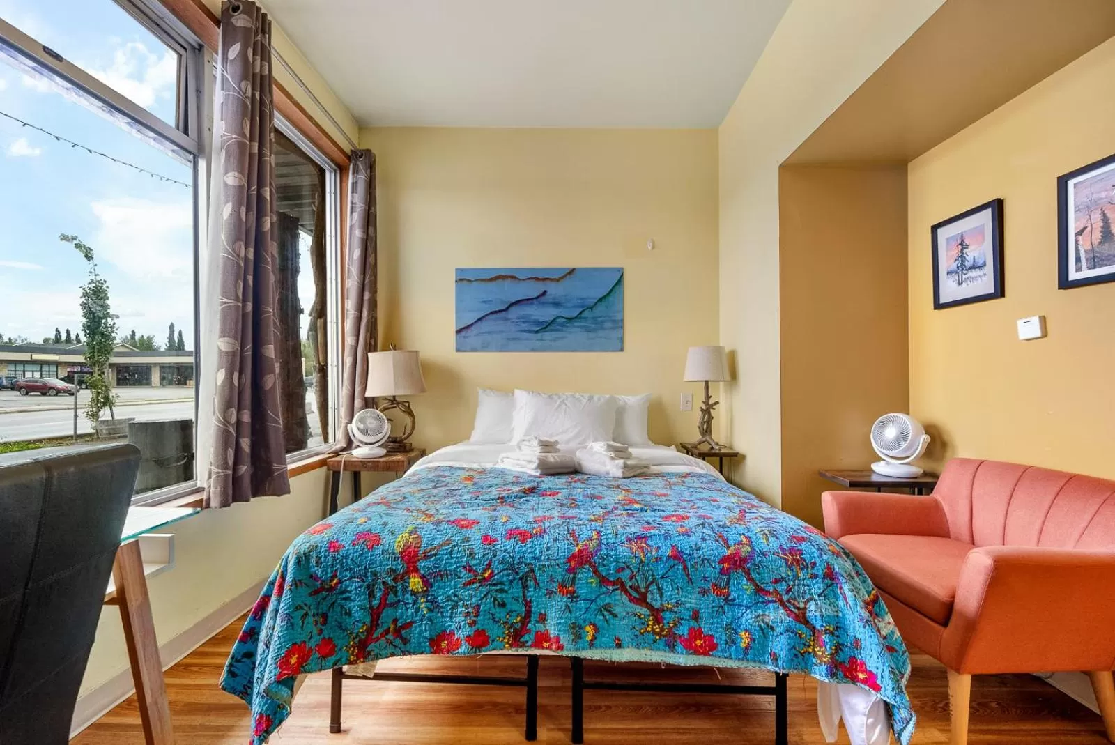 Bedroom, Bed in Qupqugiaq Inn