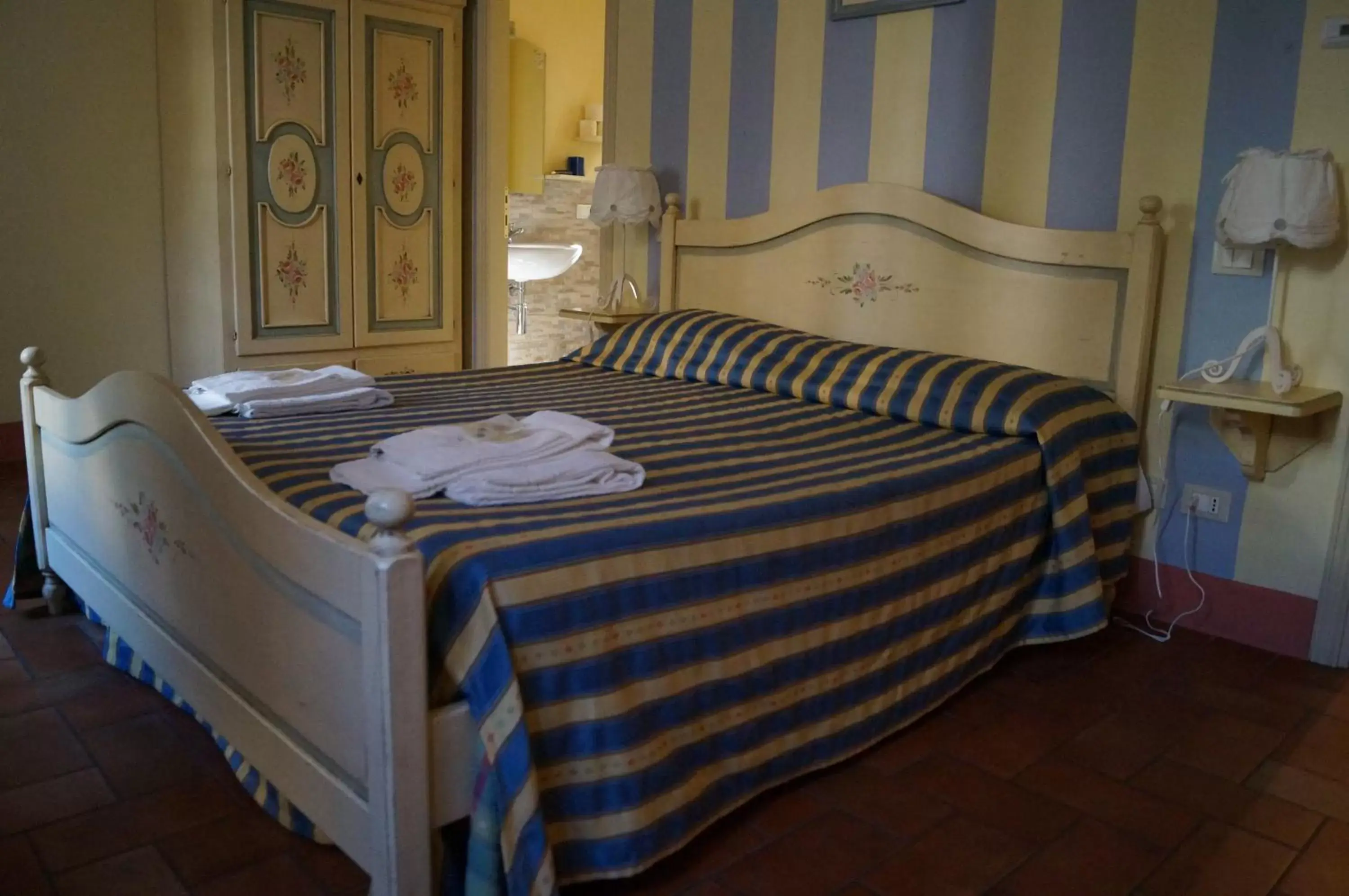 Bedroom, Bed in B&B Anfiteatro