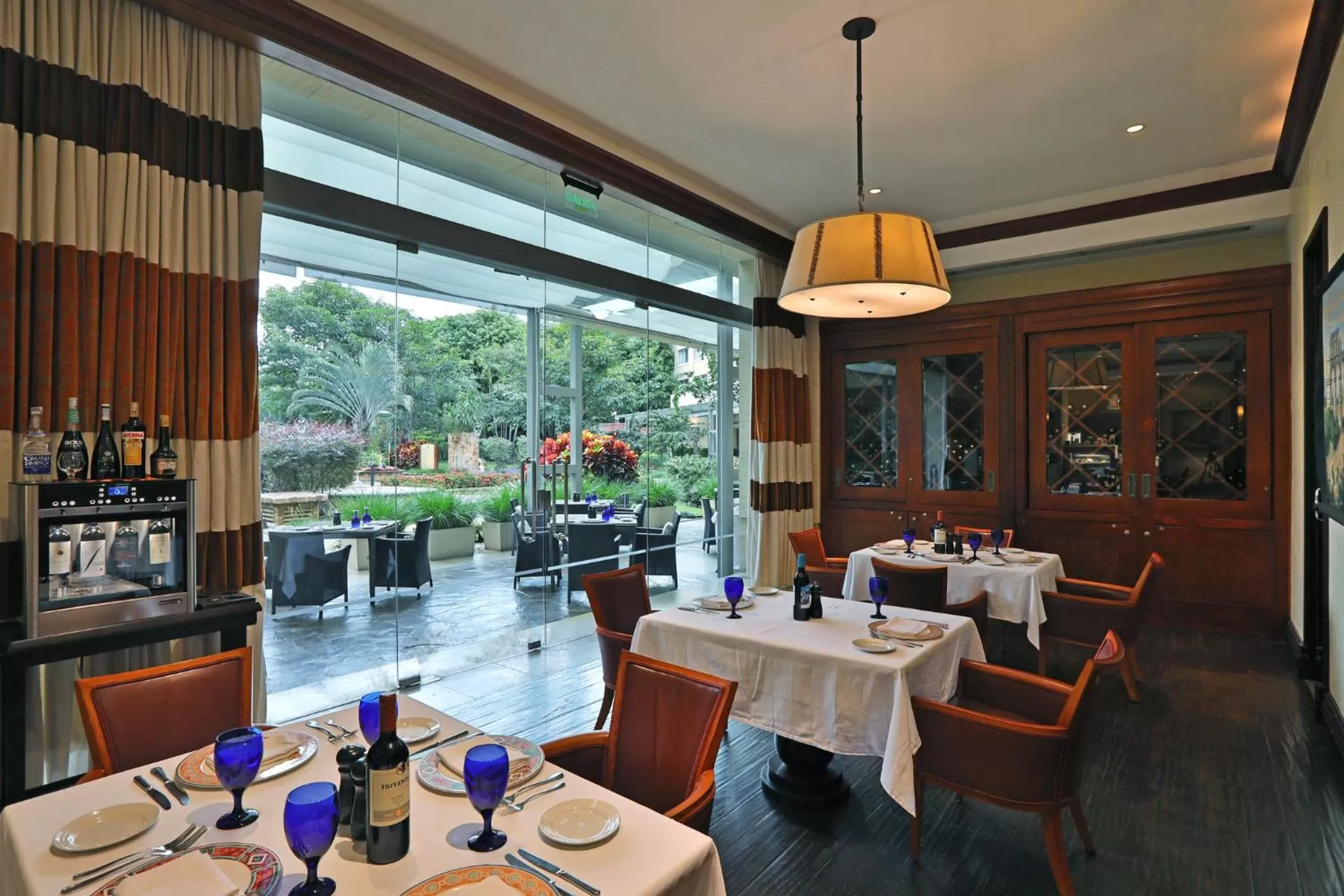 Restaurant/places to eat in InterContinental Costa Rica at Multiplaza Mall by IHG
