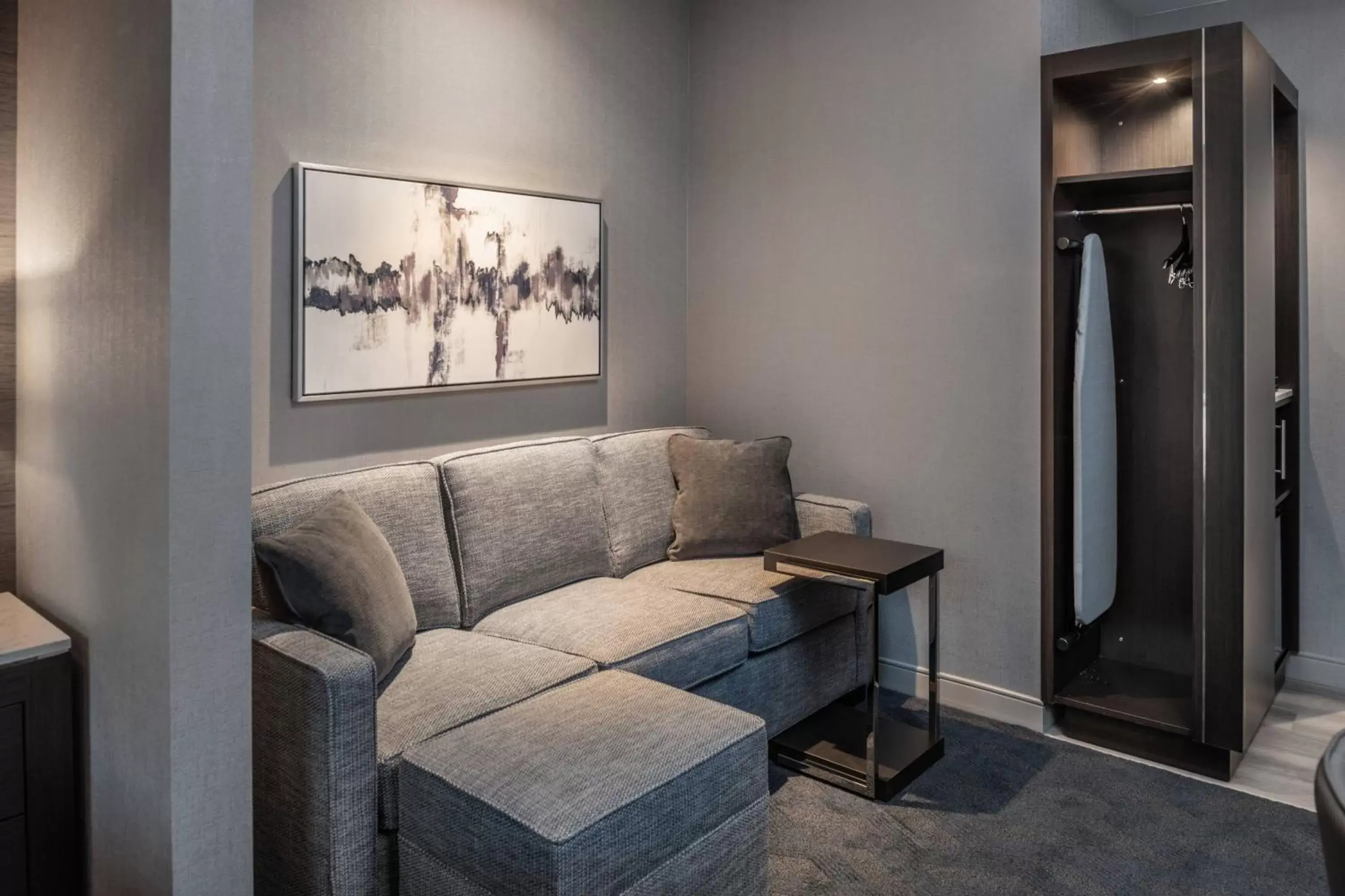 Bedroom, Seating Area in Fairfield Inn & Suites by Marriott Boston Waltham