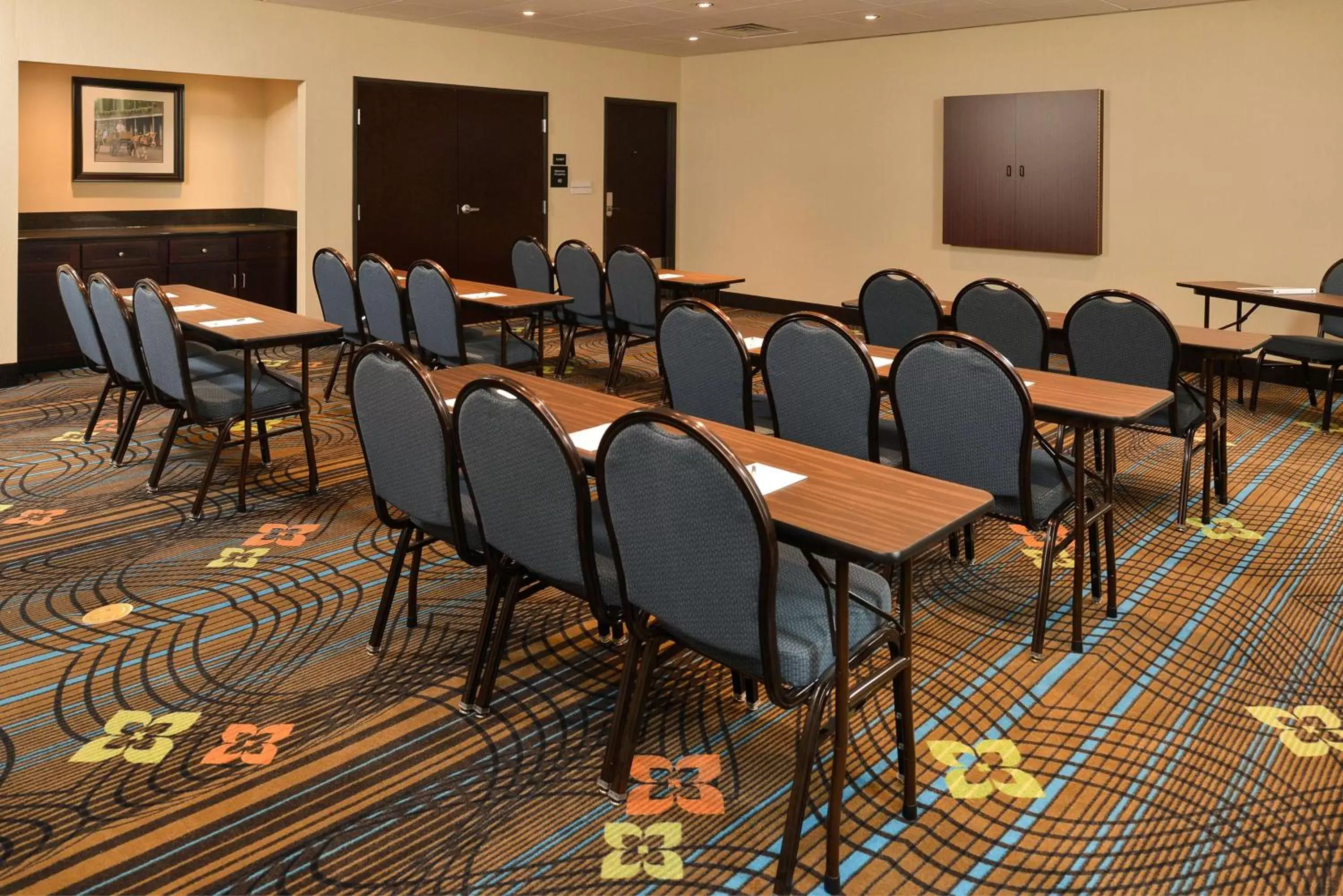 Meeting/conference room in Hampton Inn & Suites Harvey