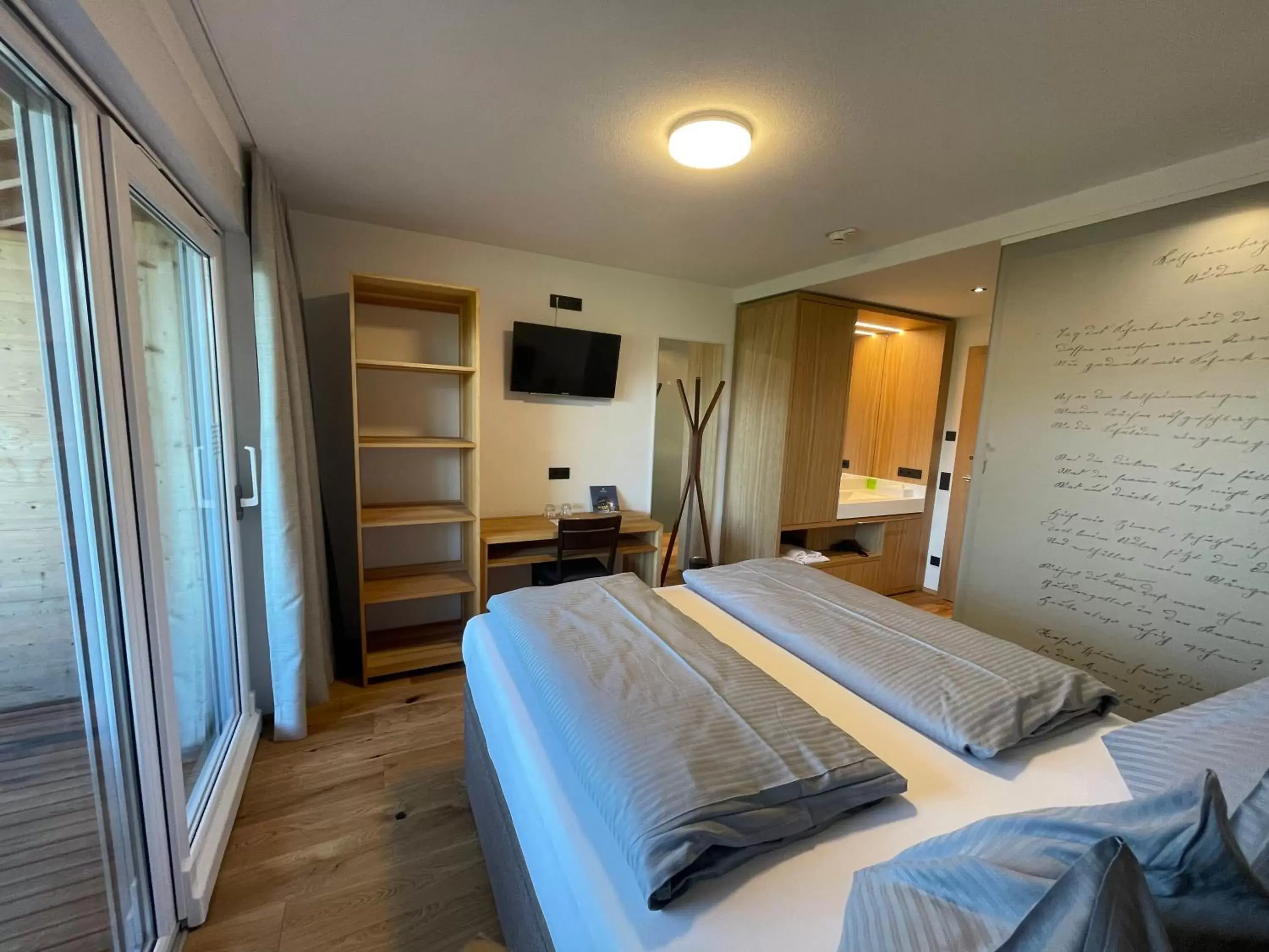 Business Double Room with Balcony - single occupancy in Panoramahotel Sonnhalde Business Double Room with Balcony - single occupancy in Panoramahotel Sonnhalde