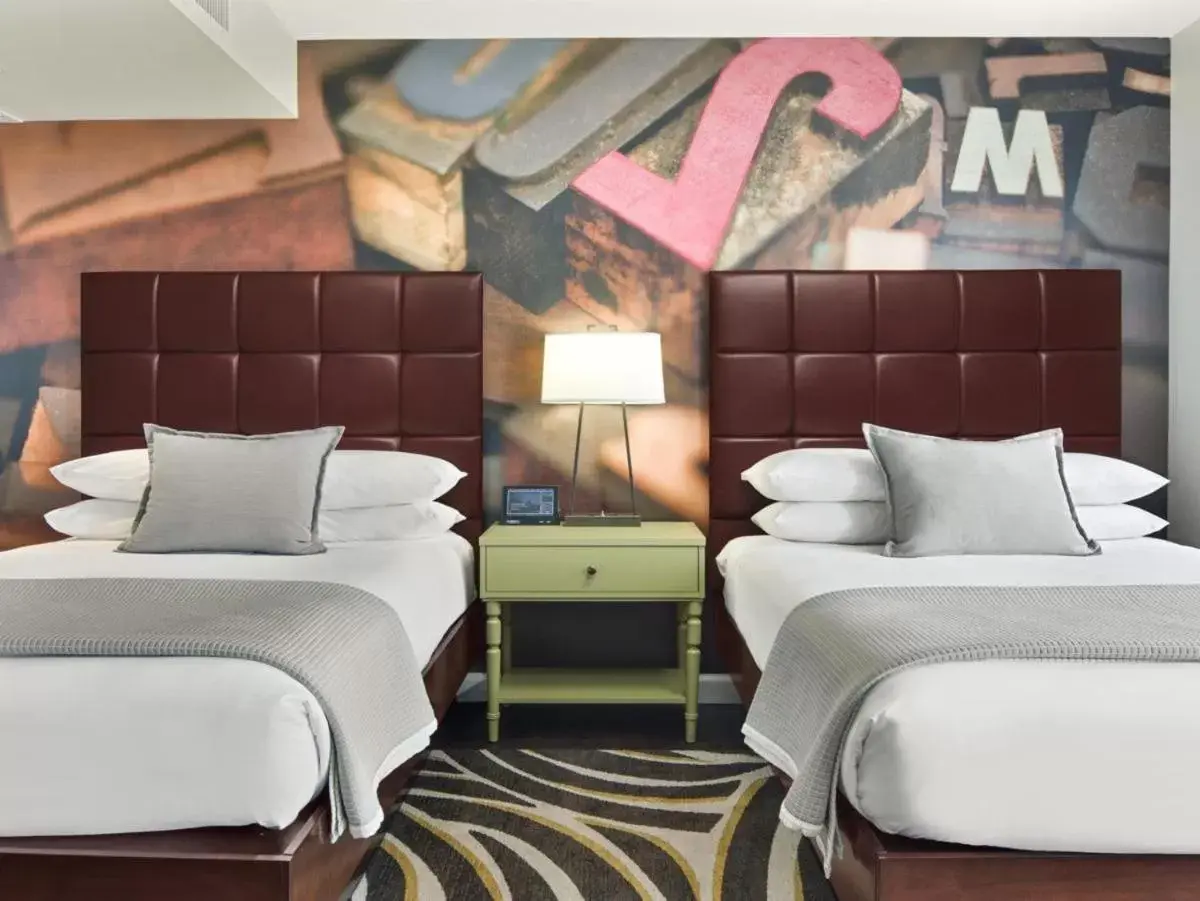 Bed in Hotel Indigo Nashville - The Countrypolitan