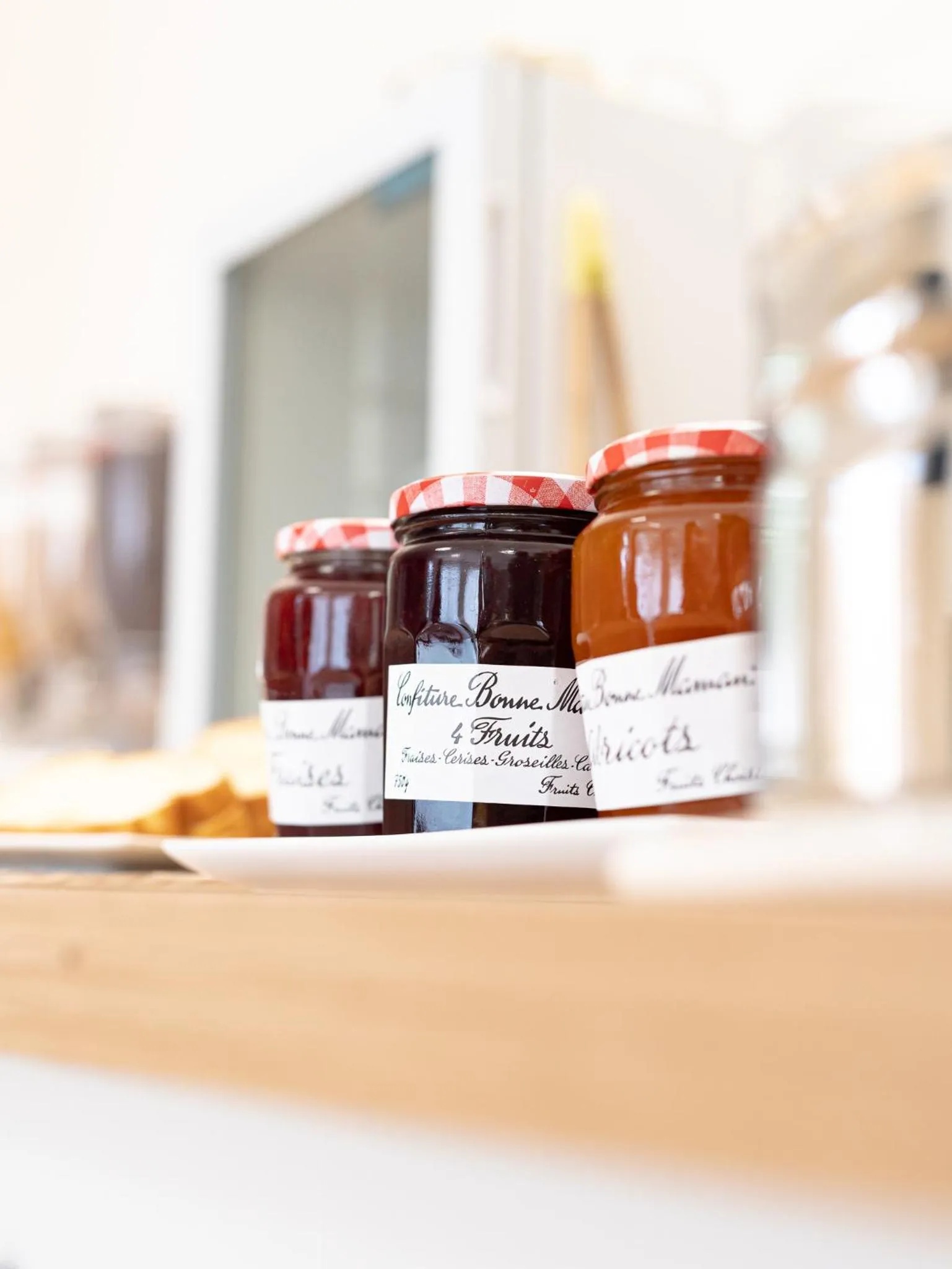 Buffet breakfast in Hotel Grand Cap Rooftop Pool