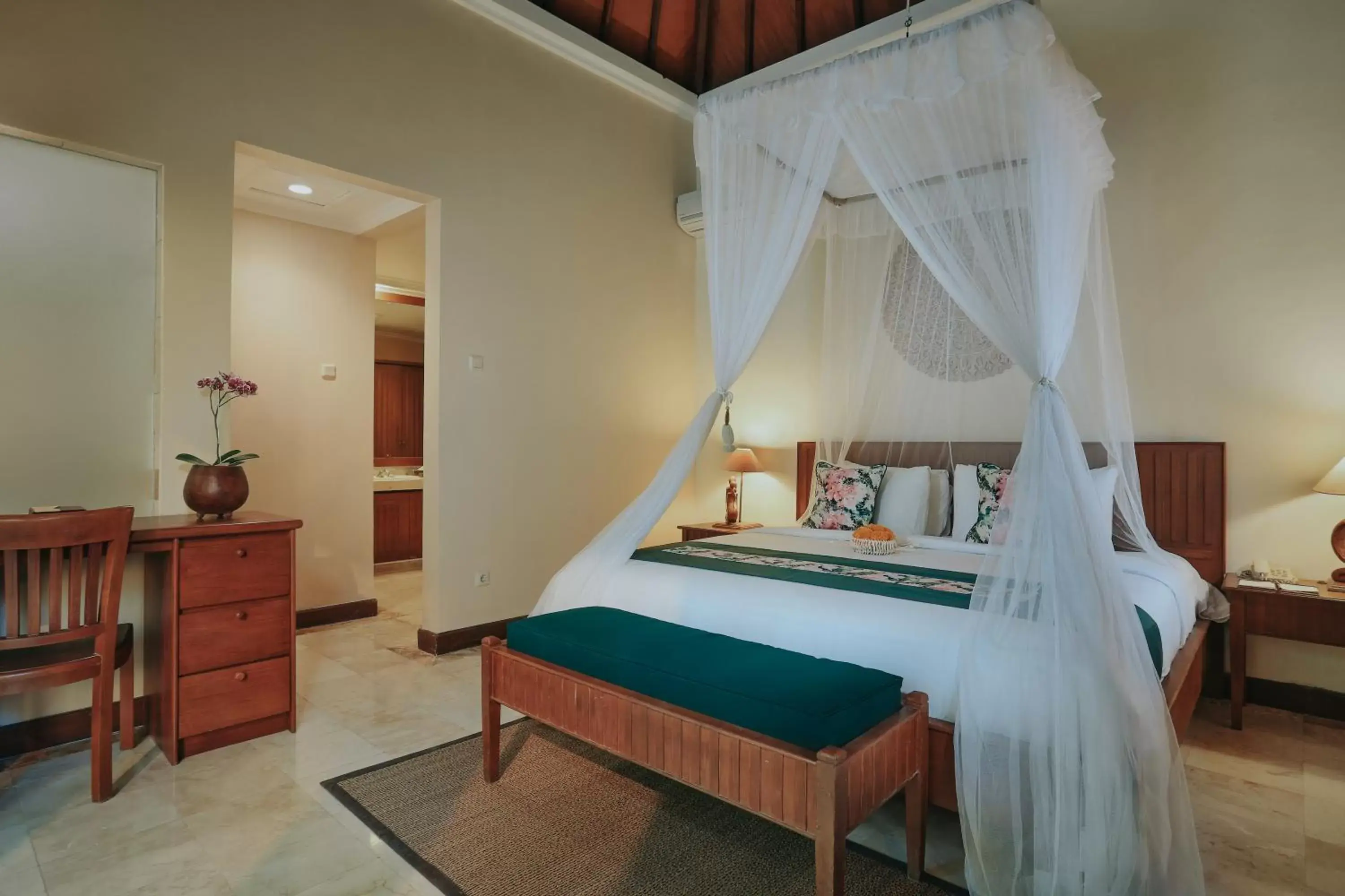 Bedroom, Bed in Parigata Villas Resort