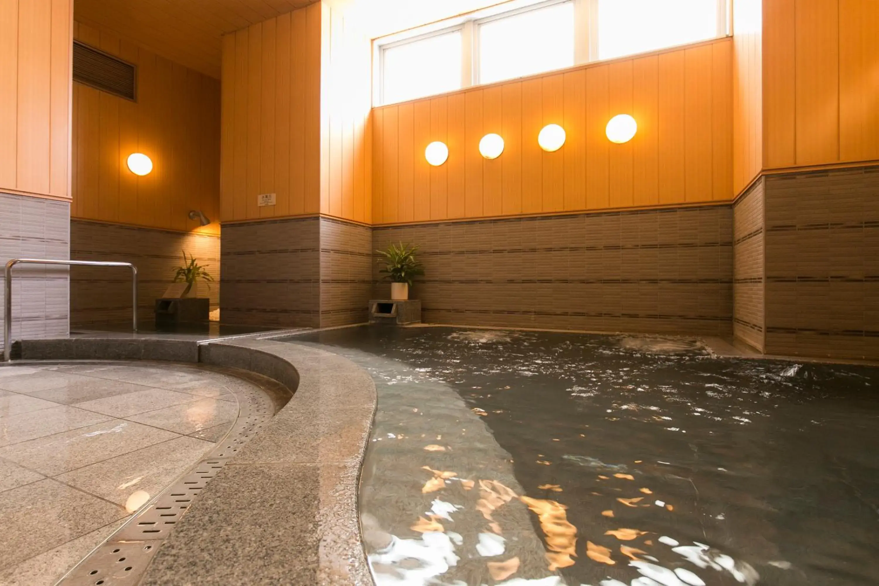 Bathroom, Swimming Pool in Nishitetsu Inn Kokura