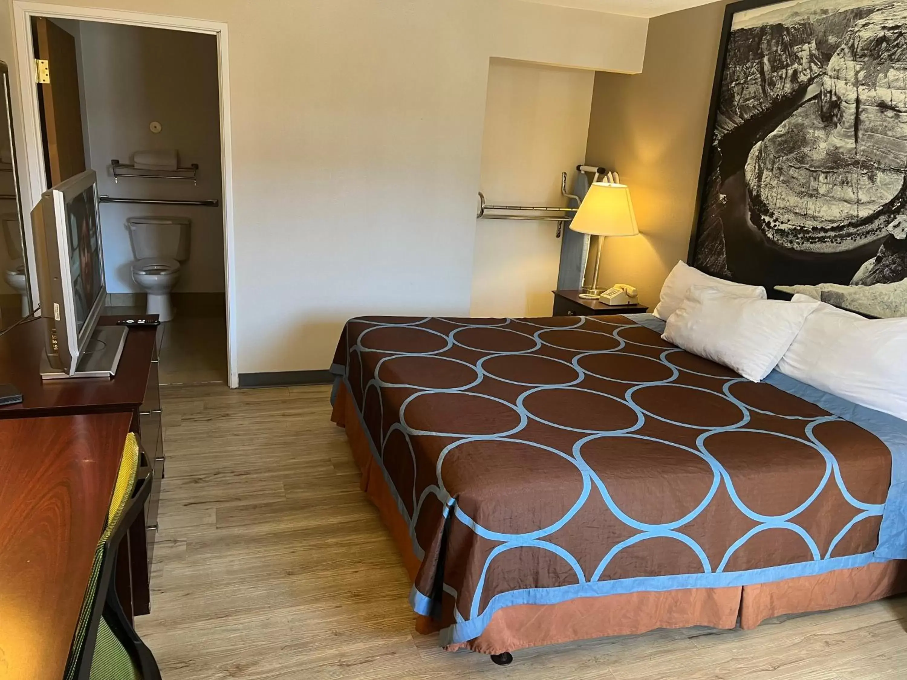 Bed in Super 8 by Wyndham Tucson/Grant Road Area AZ