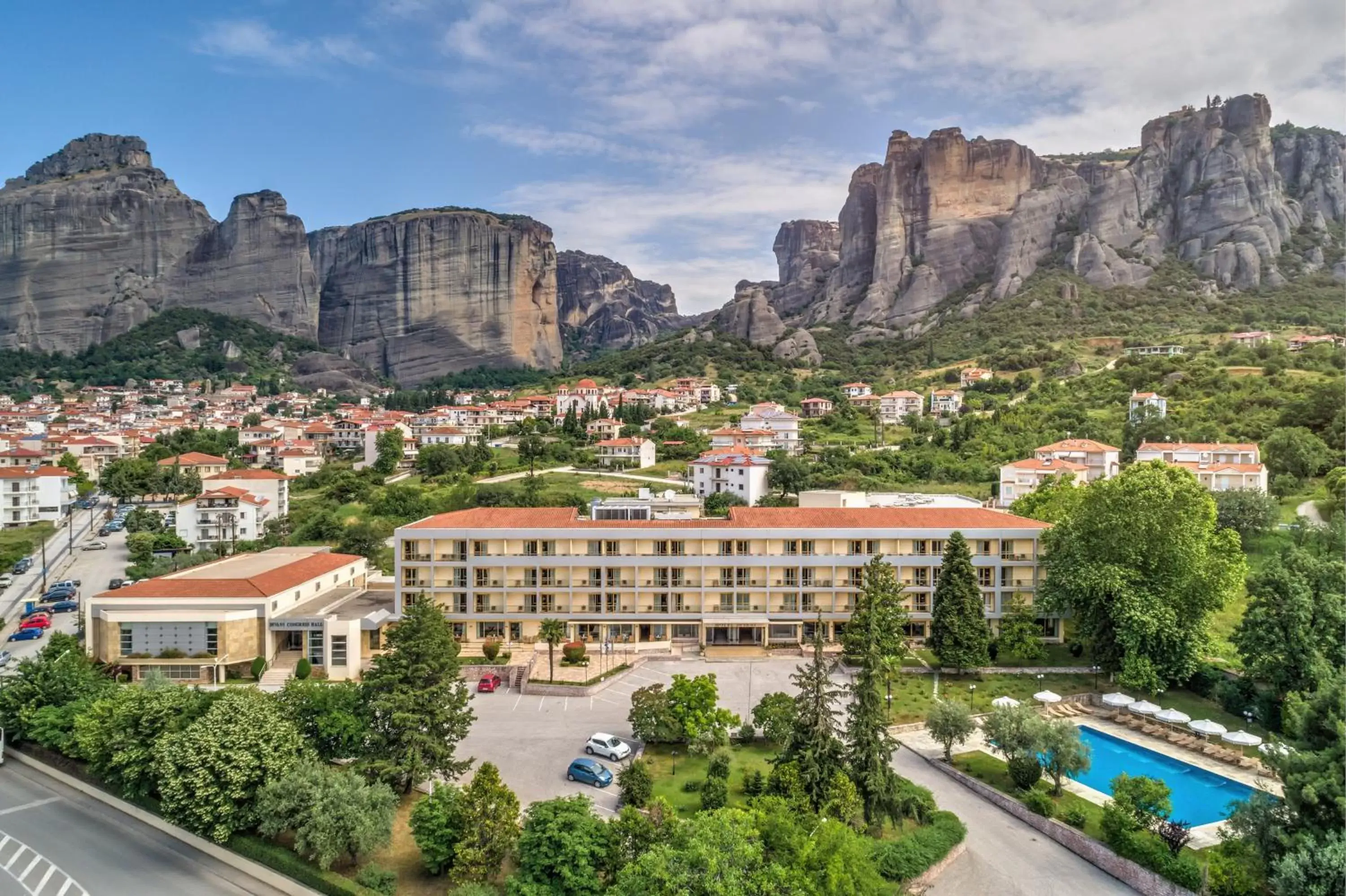 Property building, Bird's-eye View in Divani Meteora Hotel