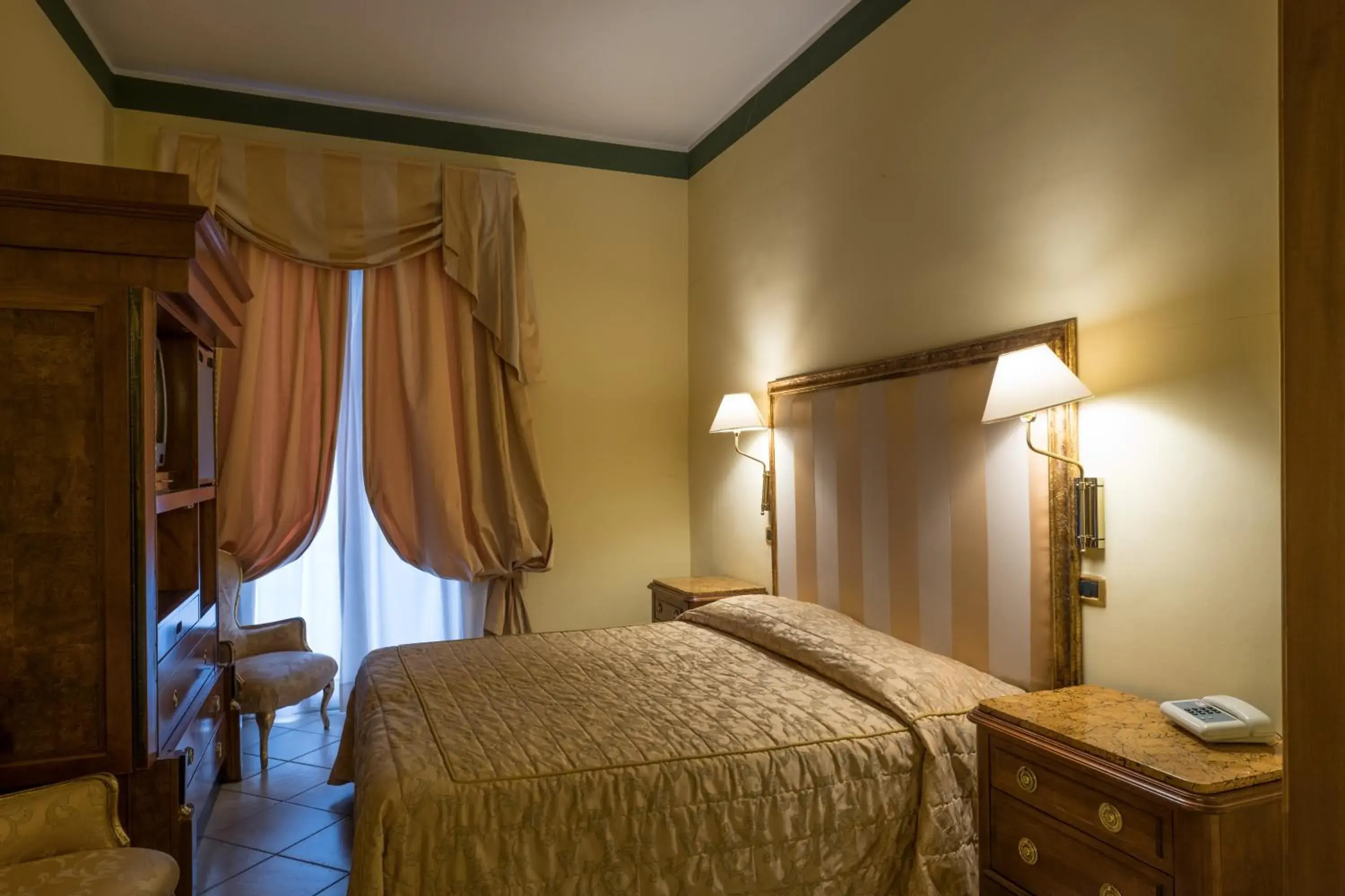 Bed in Hotel Manzoni Wellness&Spa