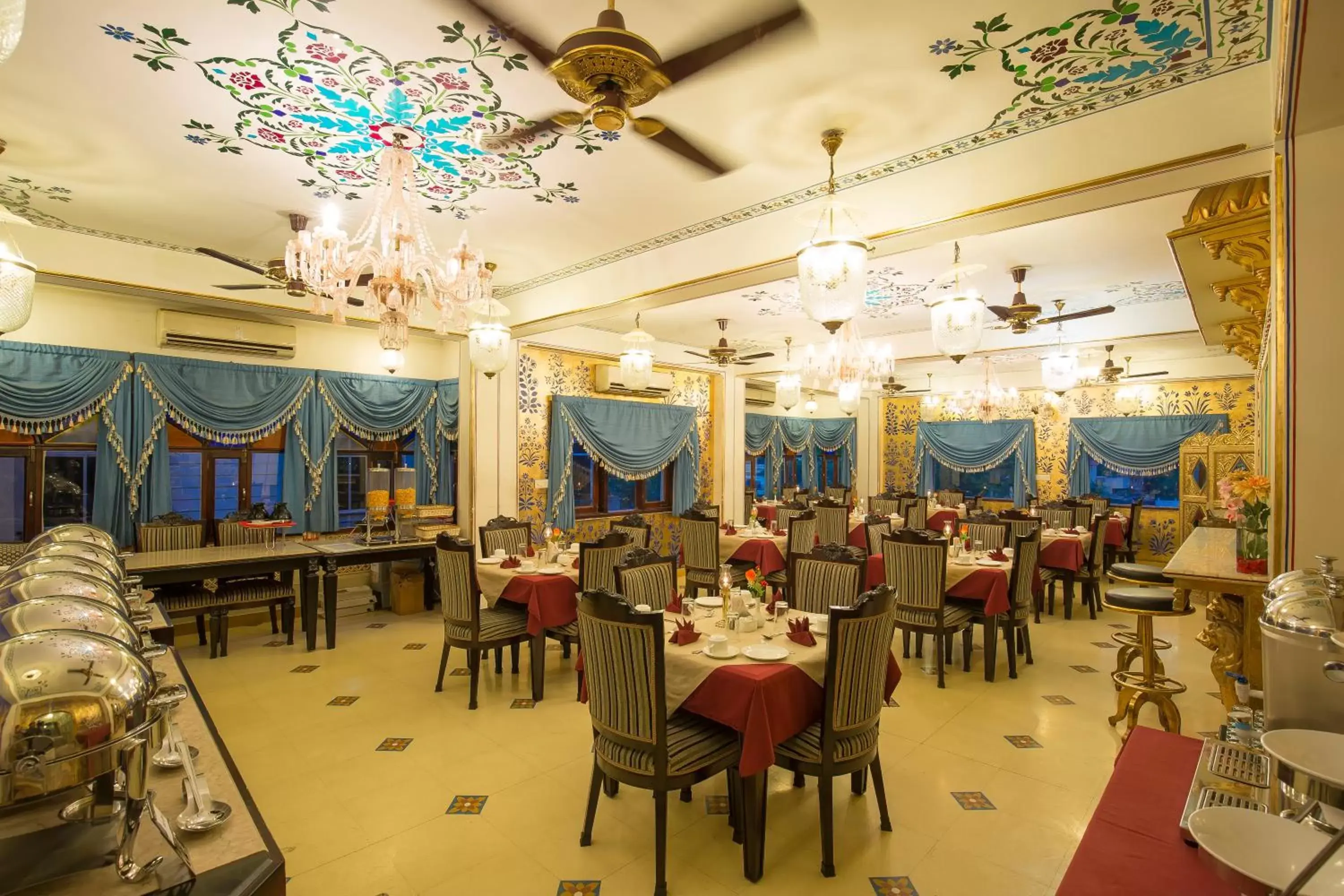 Restaurant/Places to Eat in Umaid Bhawan - A Heritage Style Boutique Hotel