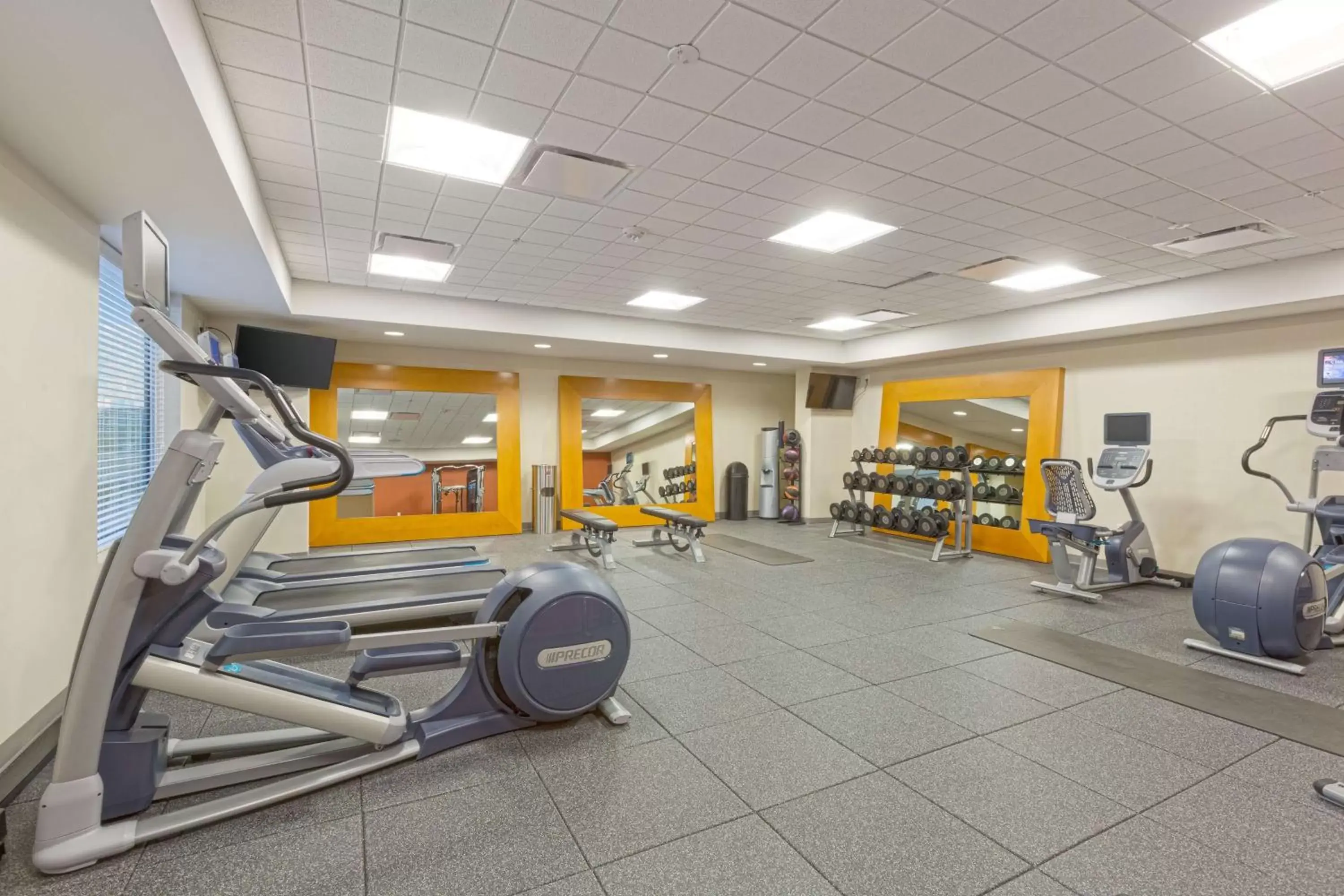 Fitness centre/facilities, Fitness Center/Facilities in Hampton Inn Houston Downtown