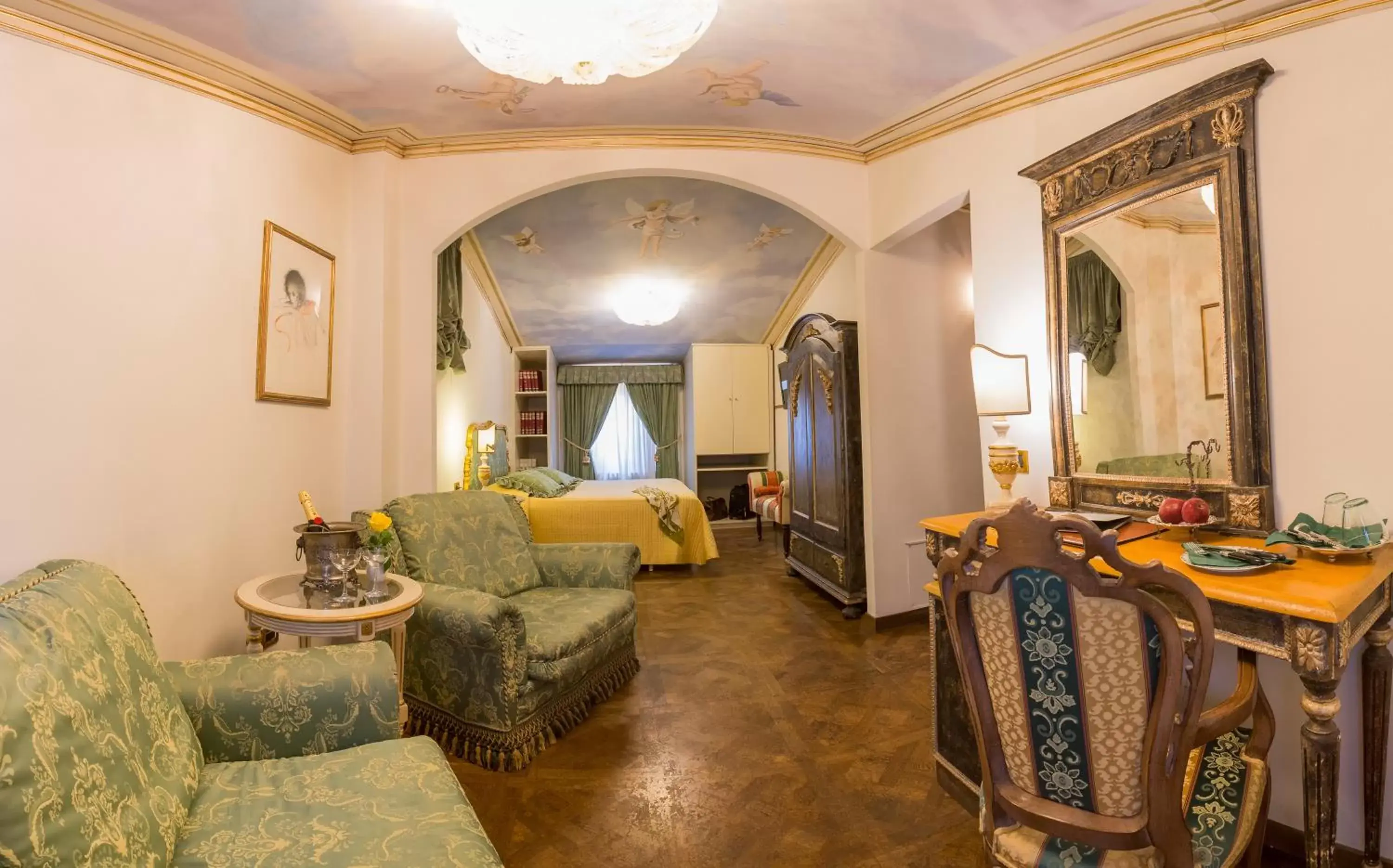 Shower, Seating Area in Hotel Palazzo Alexander