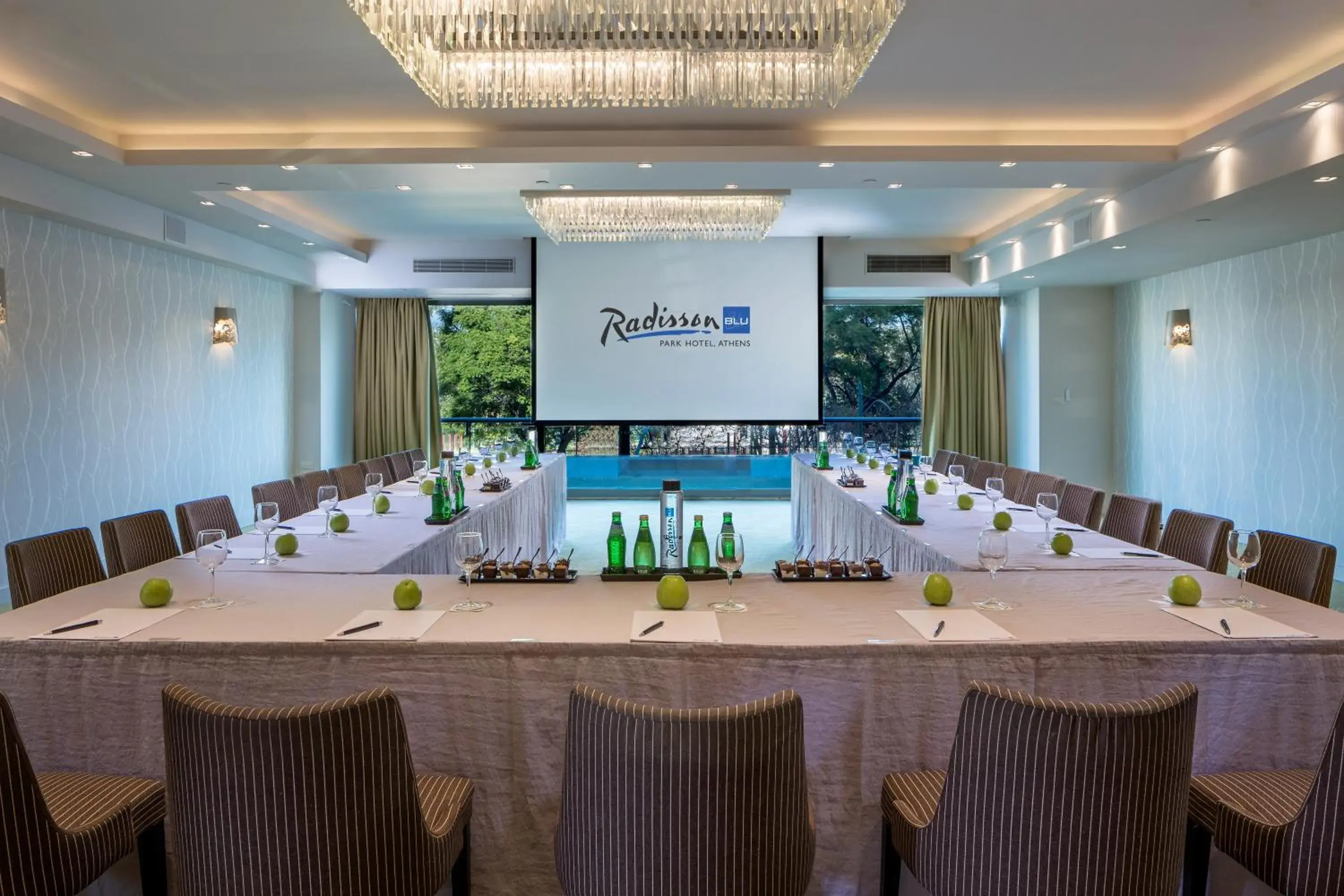 Meeting/conference room in Radisson Blu Park Hotel Athens
