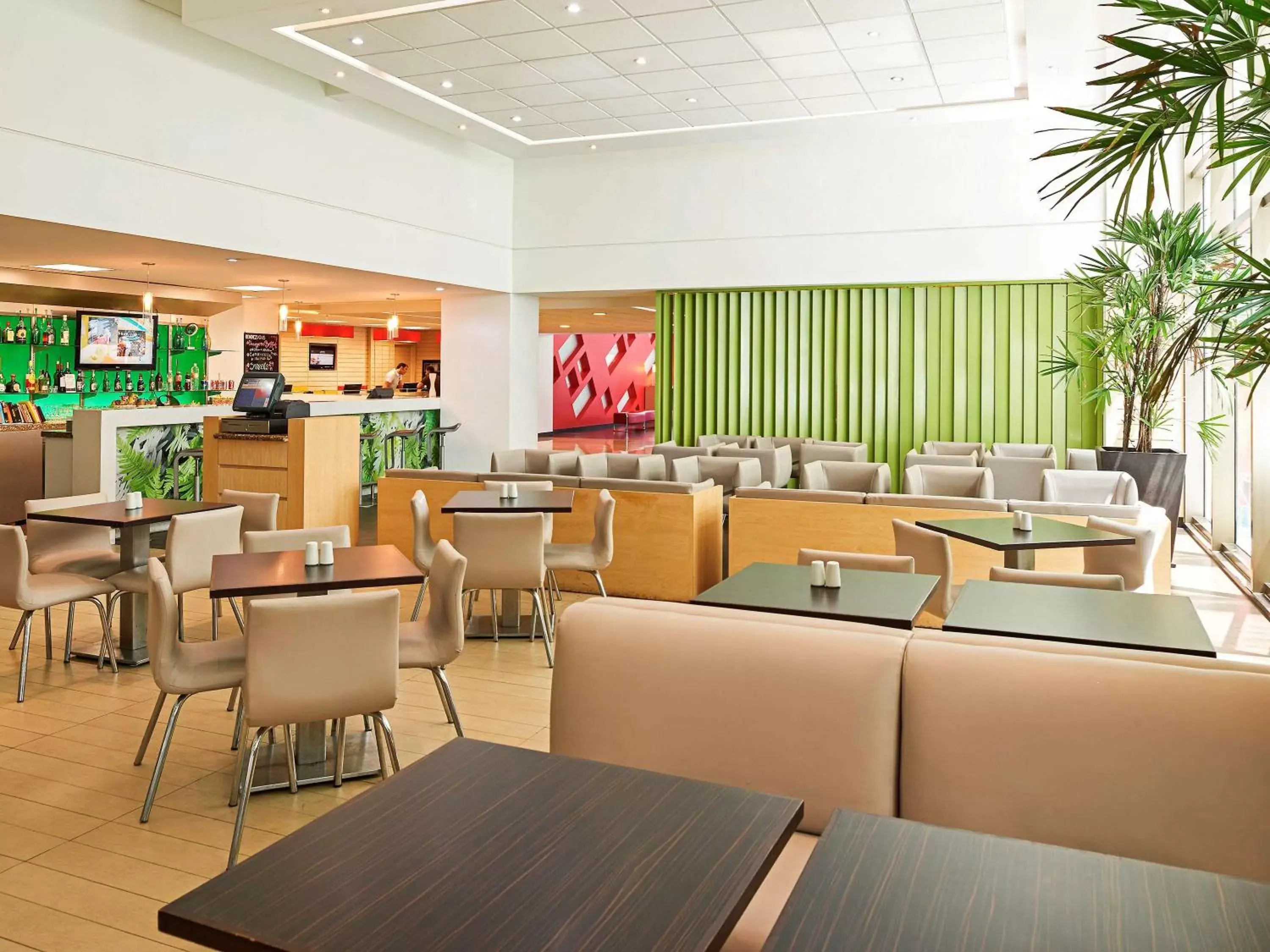 Restaurant/places to eat in Ibis Cancun Centro