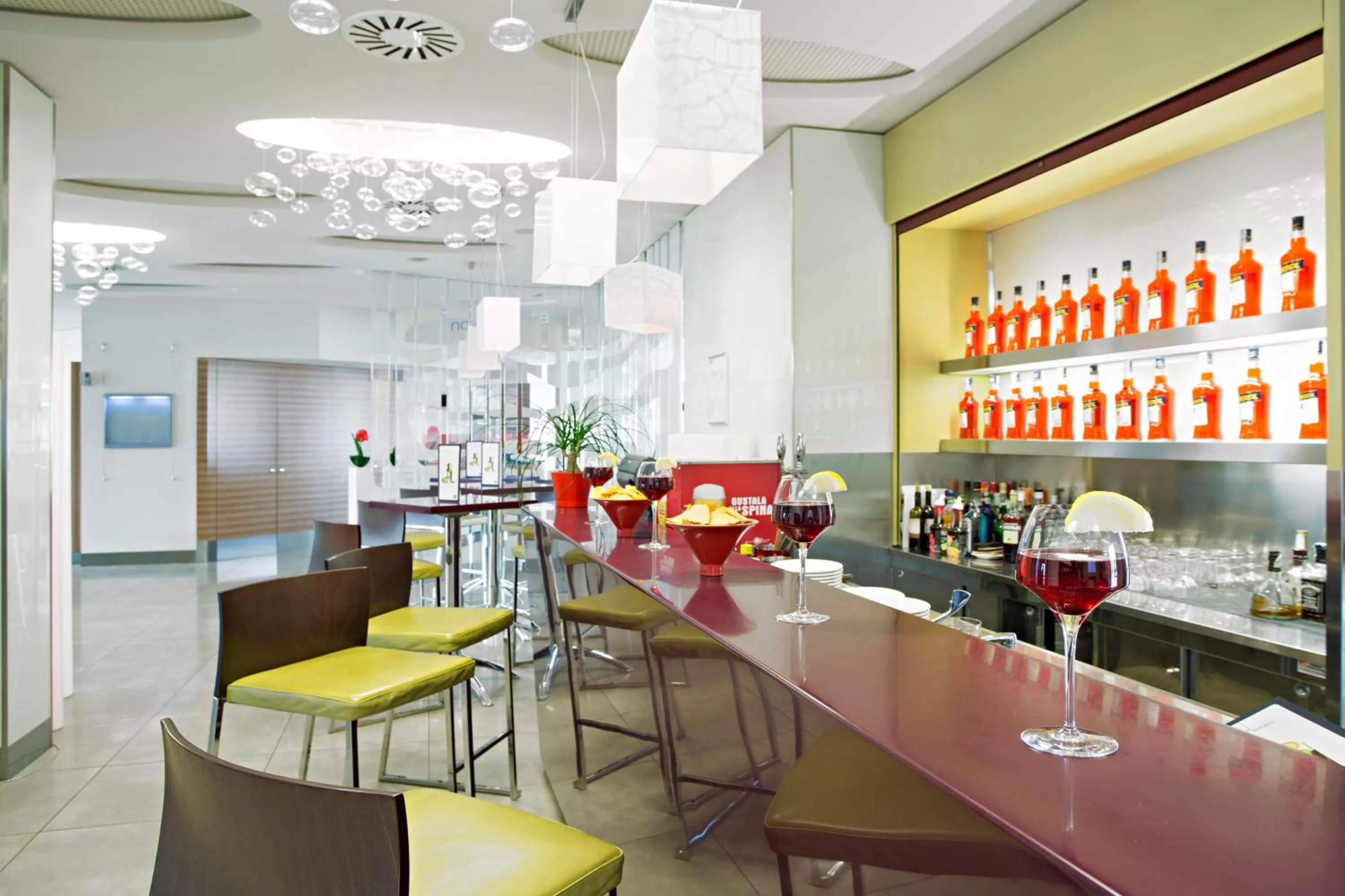 Lounge or bar in Novotel Salerno Est Arechi