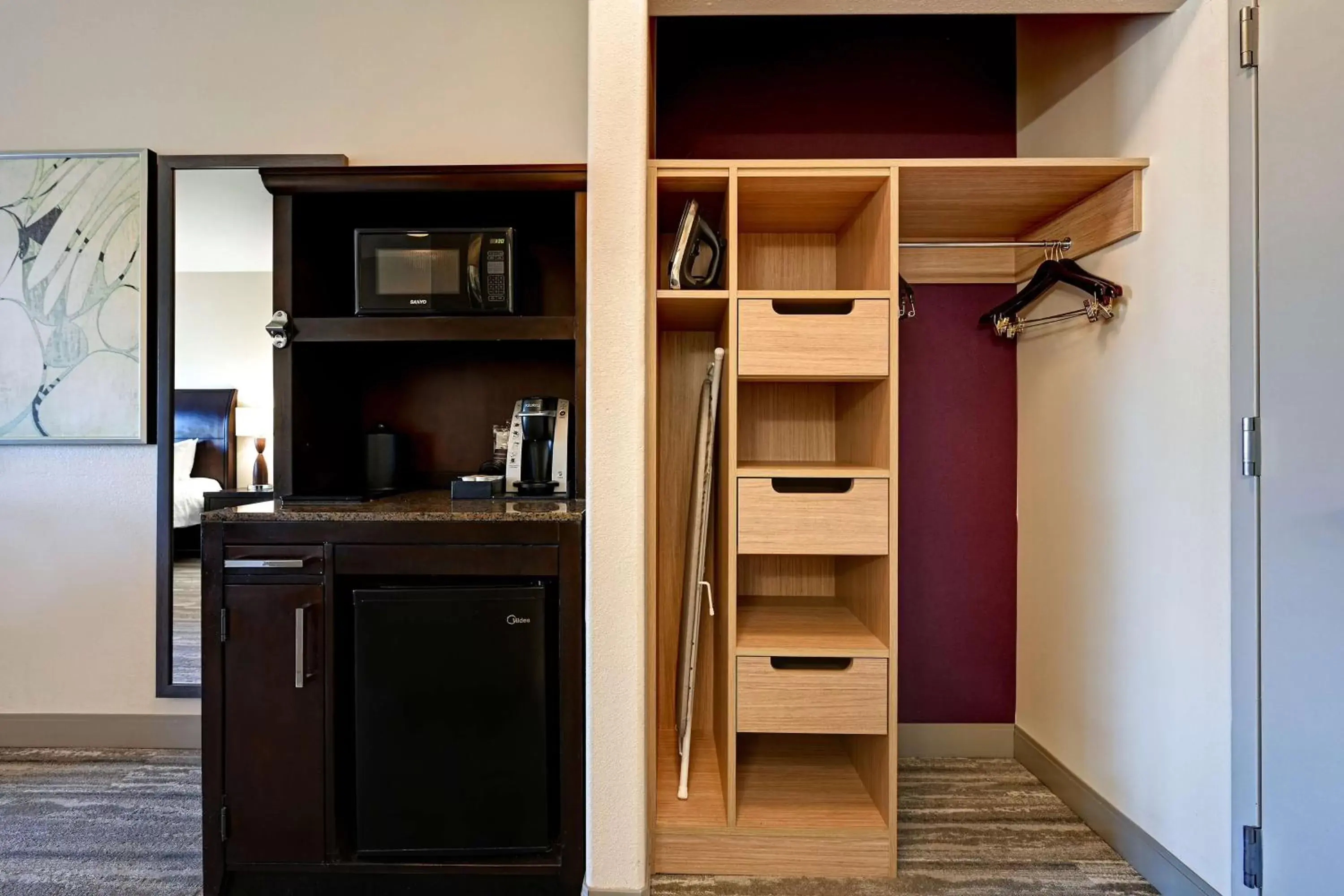 Queen Room with Two Queen Beds in Hilton Garden Inn San Bernardino Queen Room with Two Queen Beds in Hilton Garden Inn San Bernardino