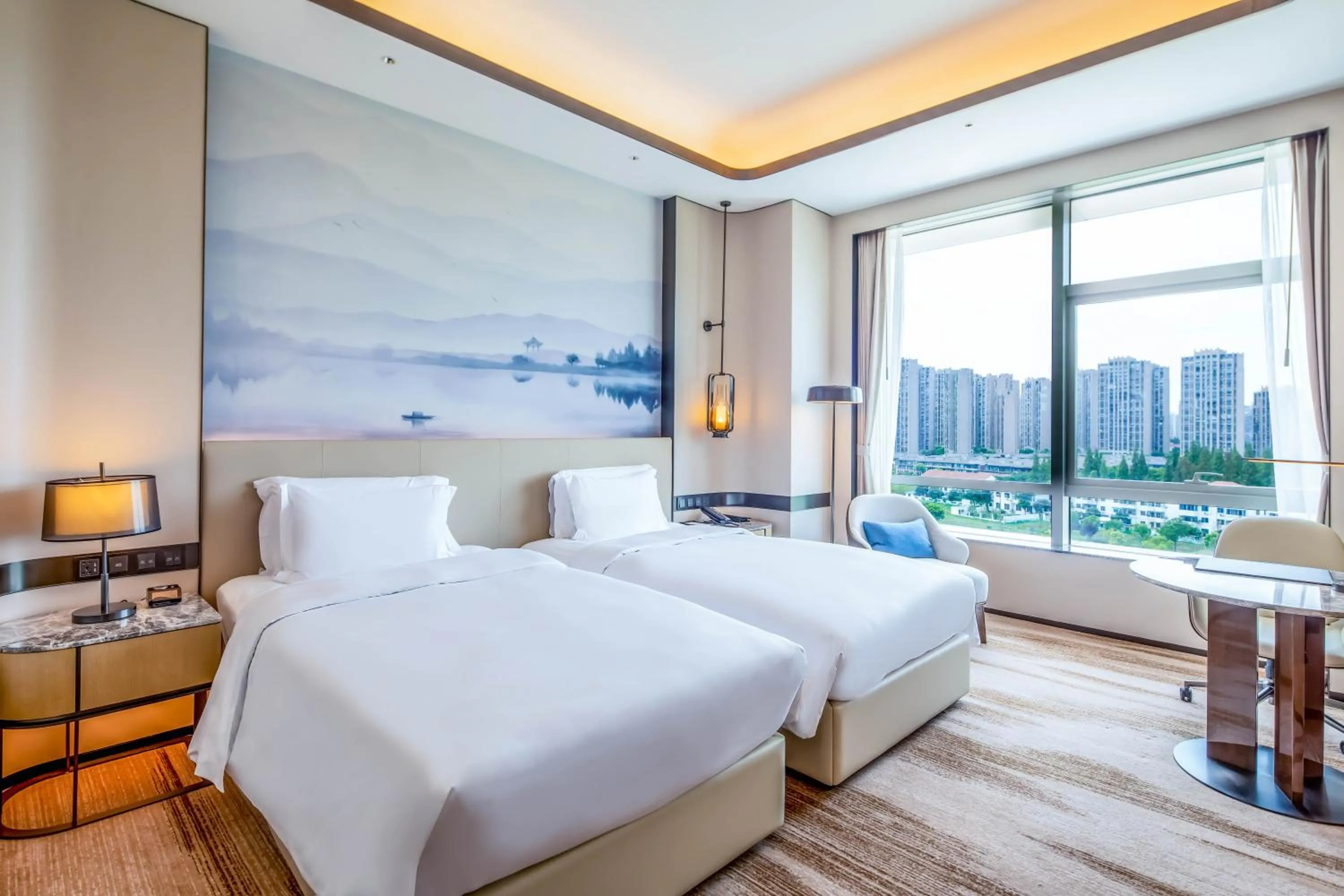 Photo of the whole room, Bed in Pullman Suzhou Taicang