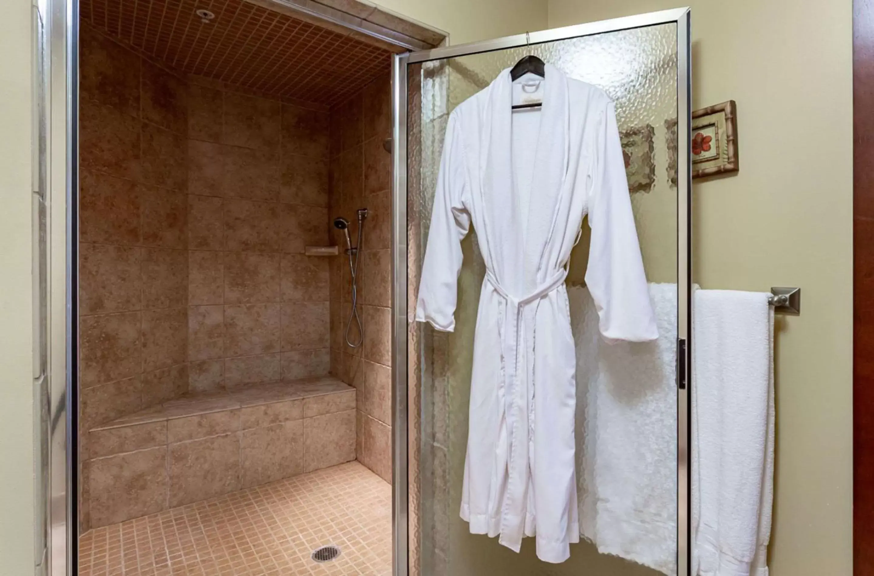 Bathroom in Jefferson Street Inn, a Member of Radisson Individuals