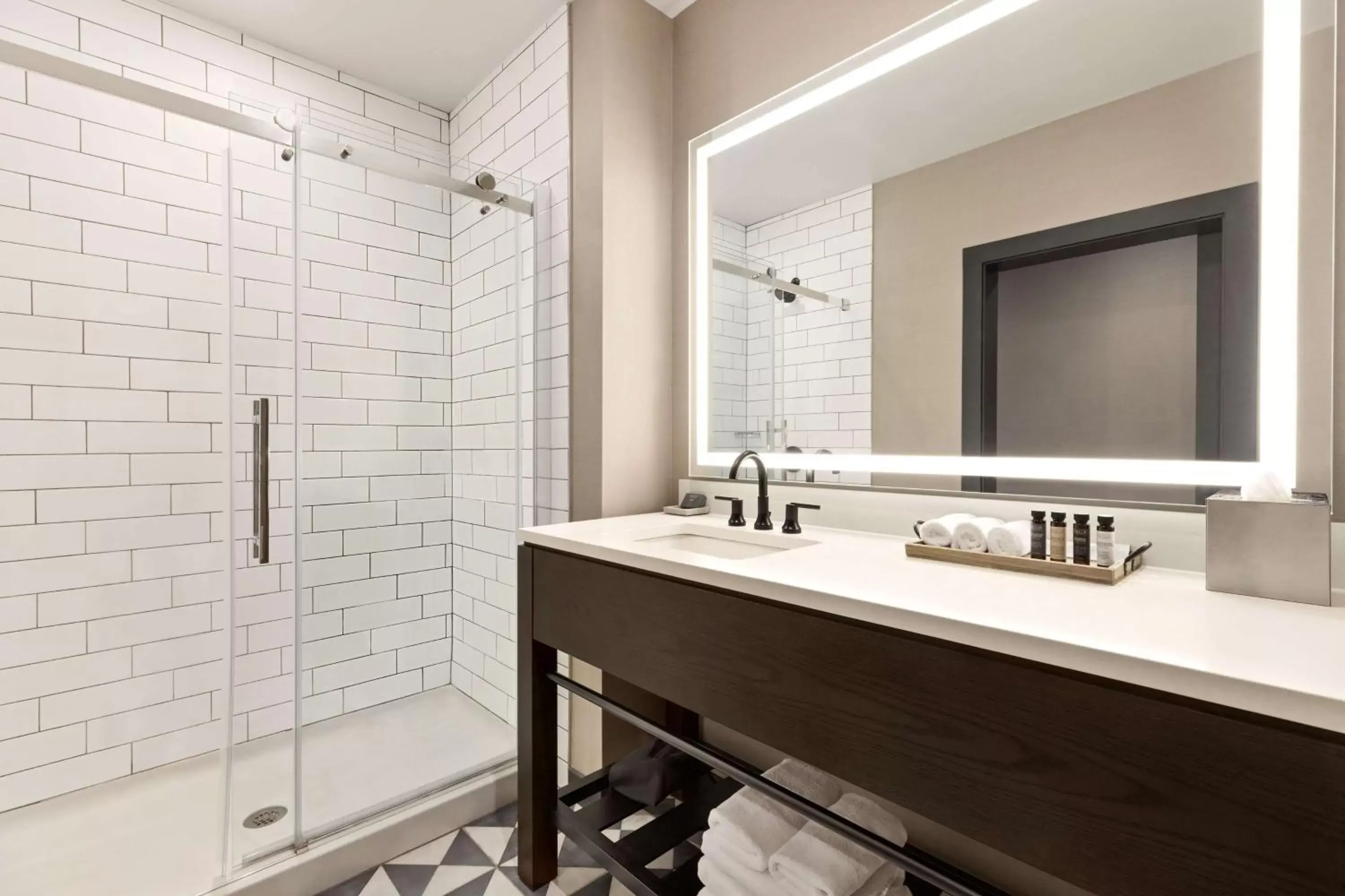 TV and multimedia, Bathroom in Origin Red Rocks, a Wyndham Hotel